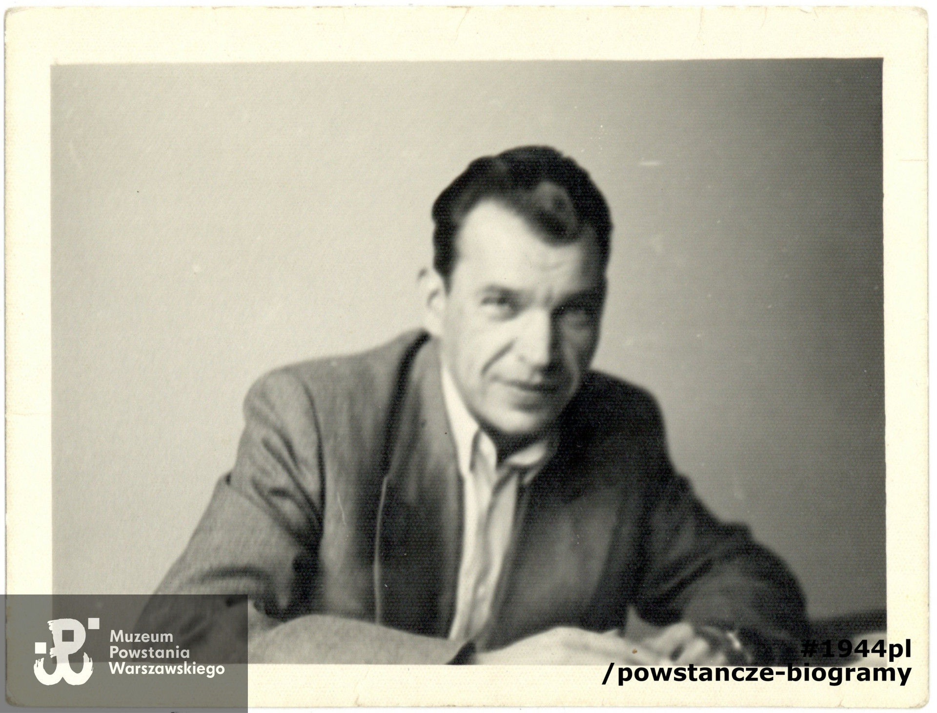  Edward Szczurowski (1921-1983). Fot. ze zbiorów rodzinnych udostępnione dzięki uprzejmości p. Ewy Pośnik. Skan wykonany w Muzeum Powstania Warszawskiego, 2021