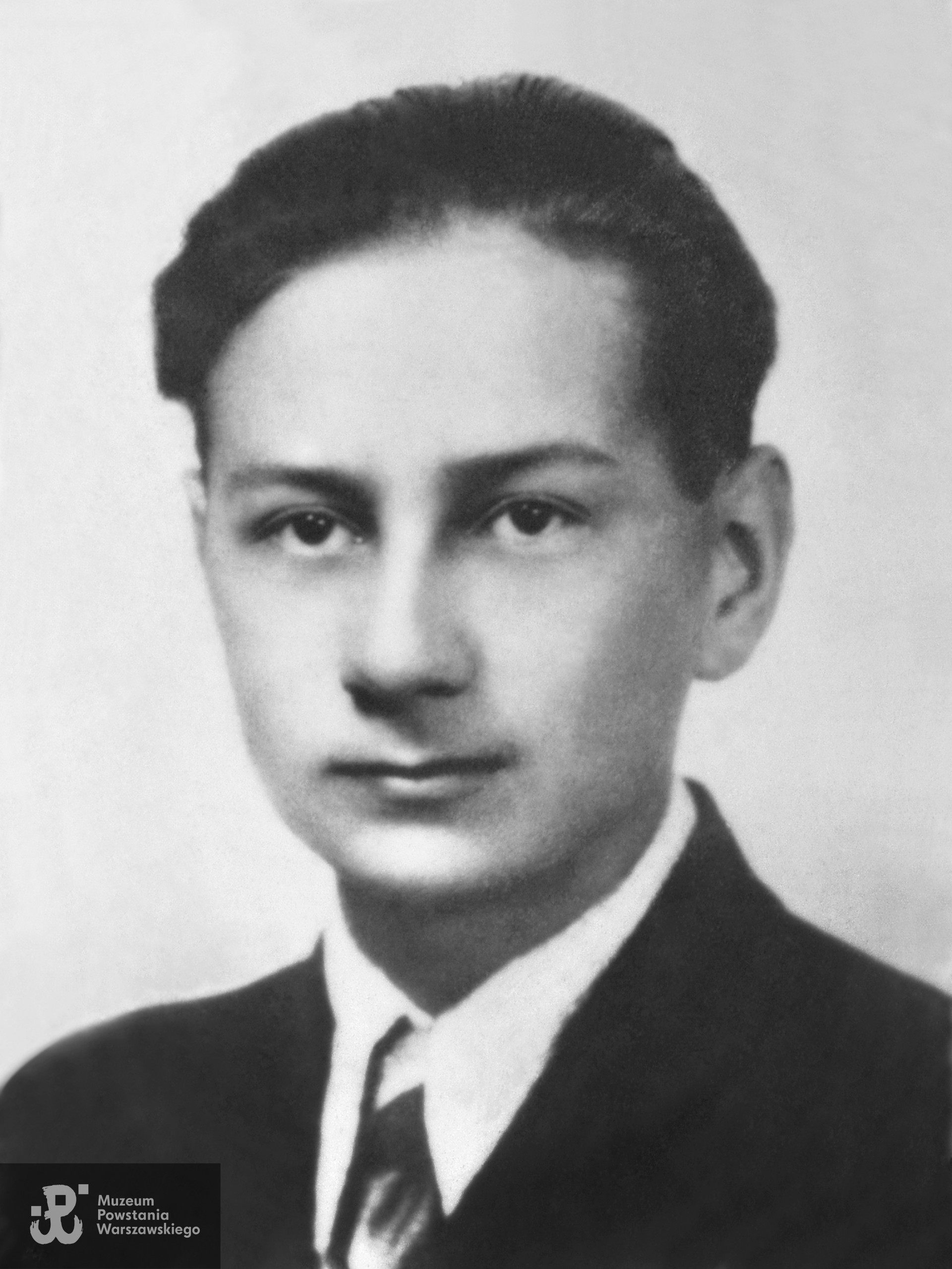 strz. Janusz Niedziela "Żbik". Fot. zamieszczona na mogile na Powązkach Wojskowych. Skan udostępnił p. Remigiusz Stefani