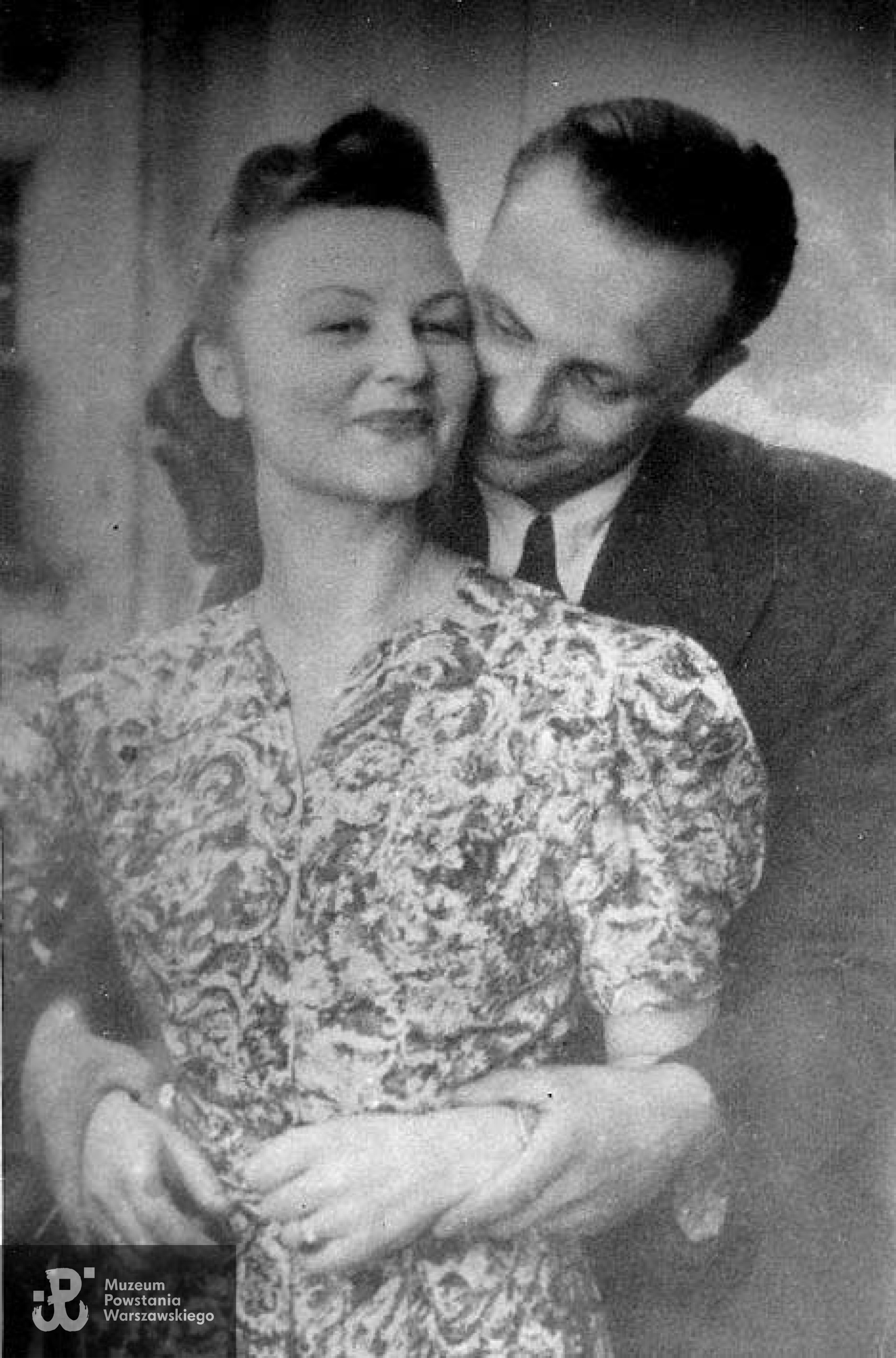 Janina Rymszewiczowa i Wiktor Rymszewicz, lato 1943 r. Fot. Bohdan Hryniewicz, archiwum rodzinne.