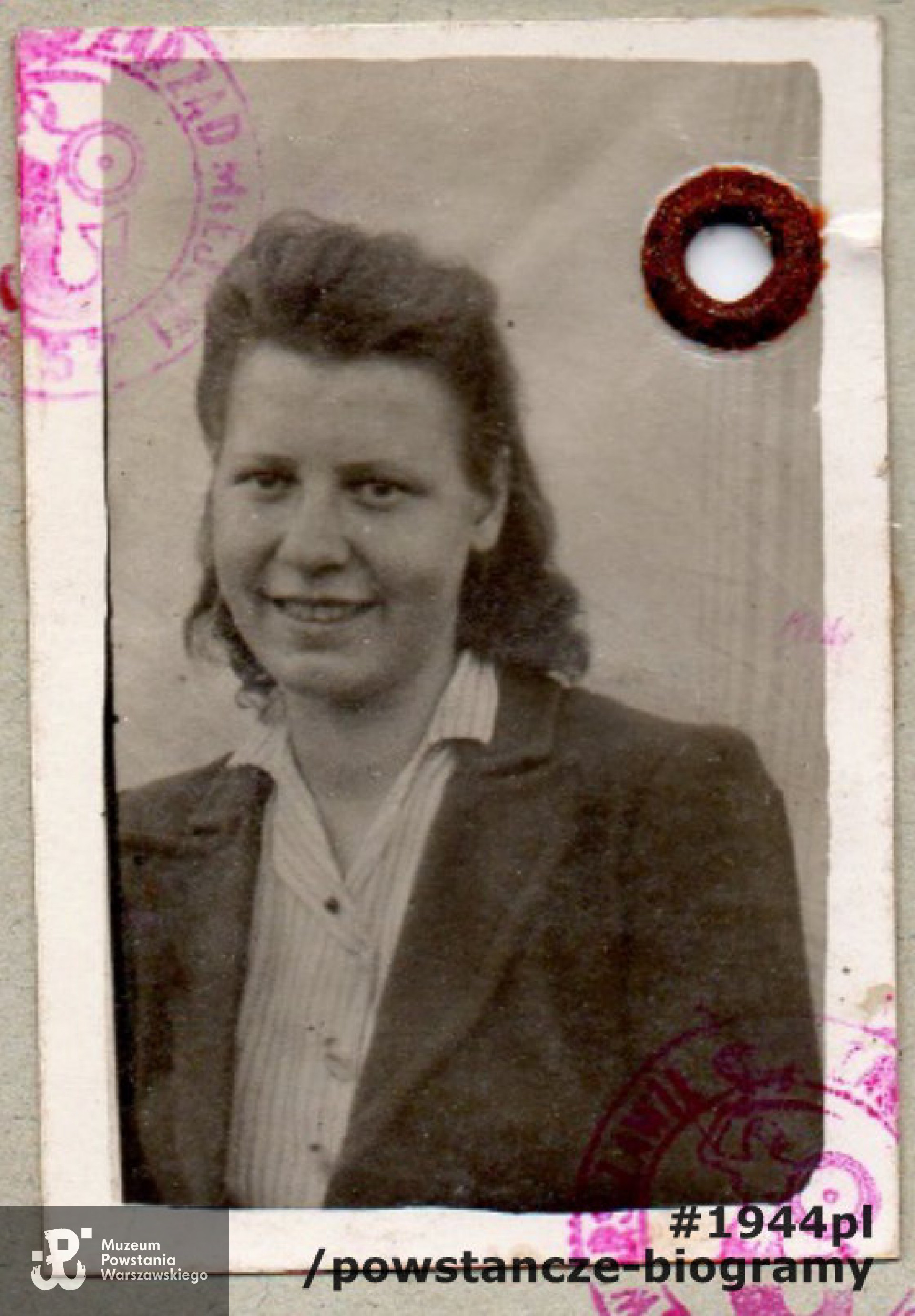  Jadwiga Wieczerzak z domu Gniadzik - fotografia z okresu okupacji niemieckiej. Zdjęcie z dokumentów tożsamości z lat wojny. Ze zbiorów rodzinnych