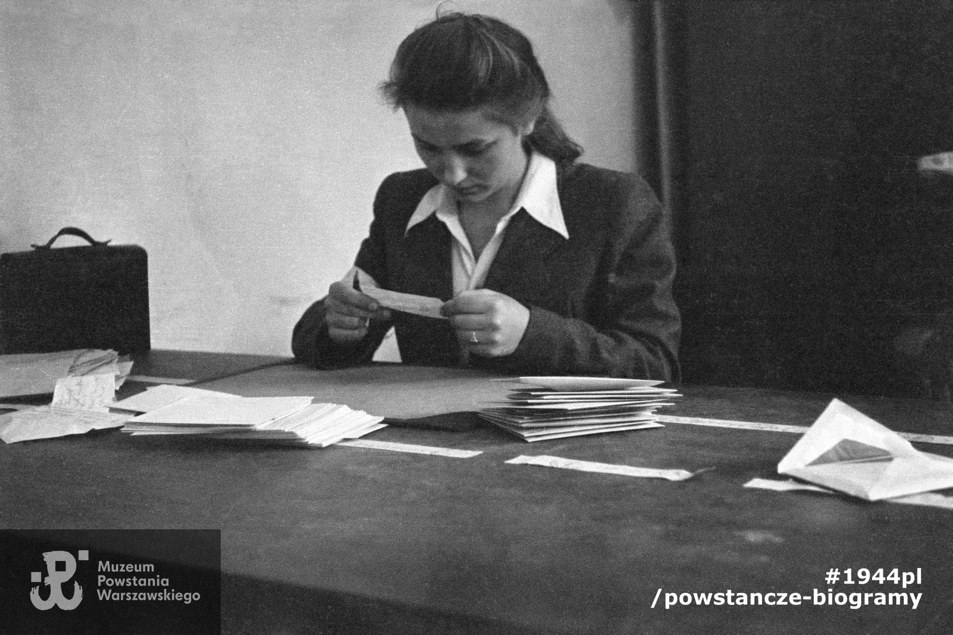 Alicja Kwiatkowska, po wojnie Zdanowicz  ps. "Grażyna". Zdjęcie autorstwa Tadeusza Bukowskiego, ze zbiorów Muzeum Powstania Warszawskiego, MPW-IN/11938-A59-28