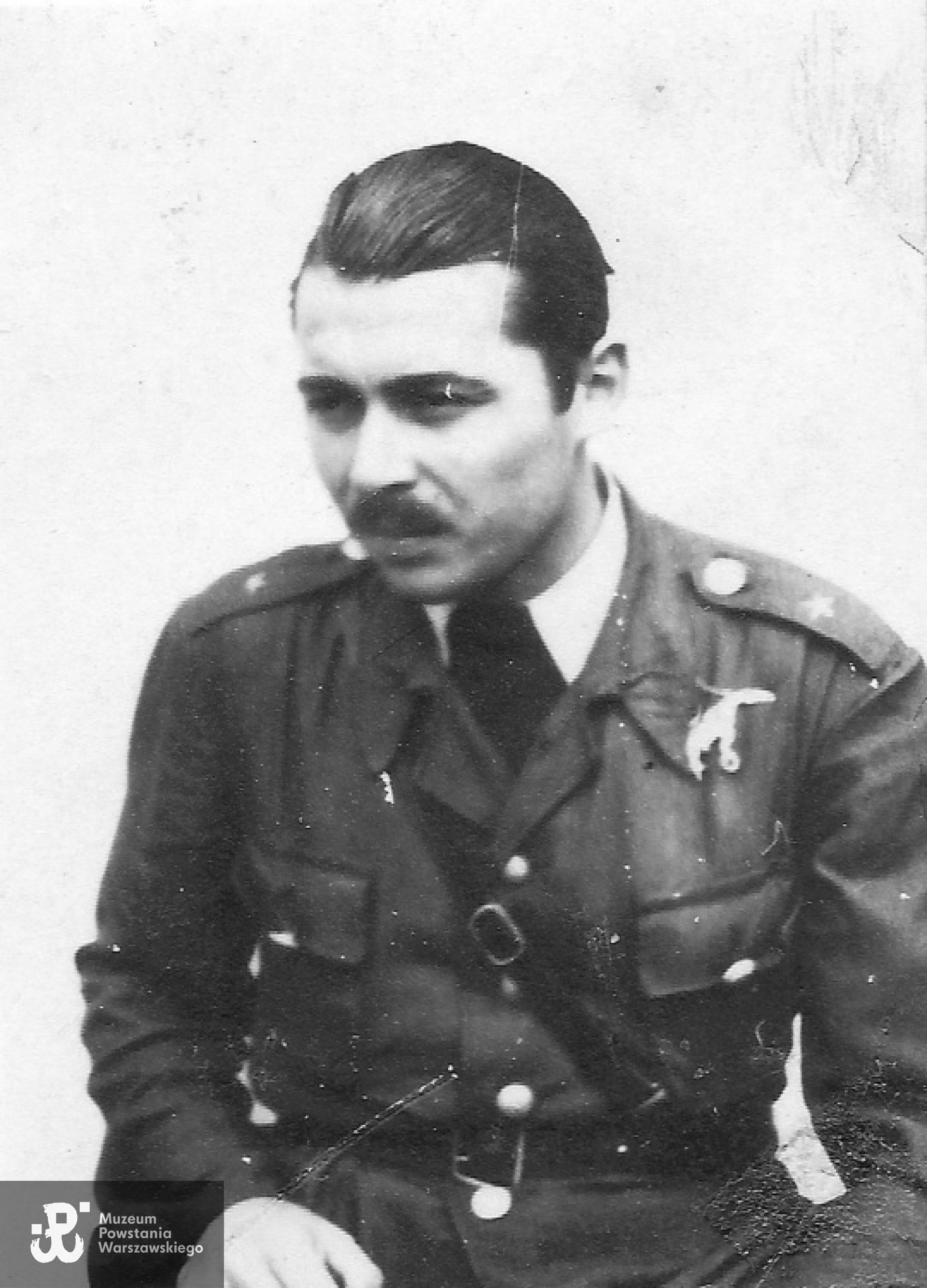 Chojna (Pomorze Szczecińskie) - sierpień 1945 r. Aleksander Wąsowicz w mundurze podporucznika.