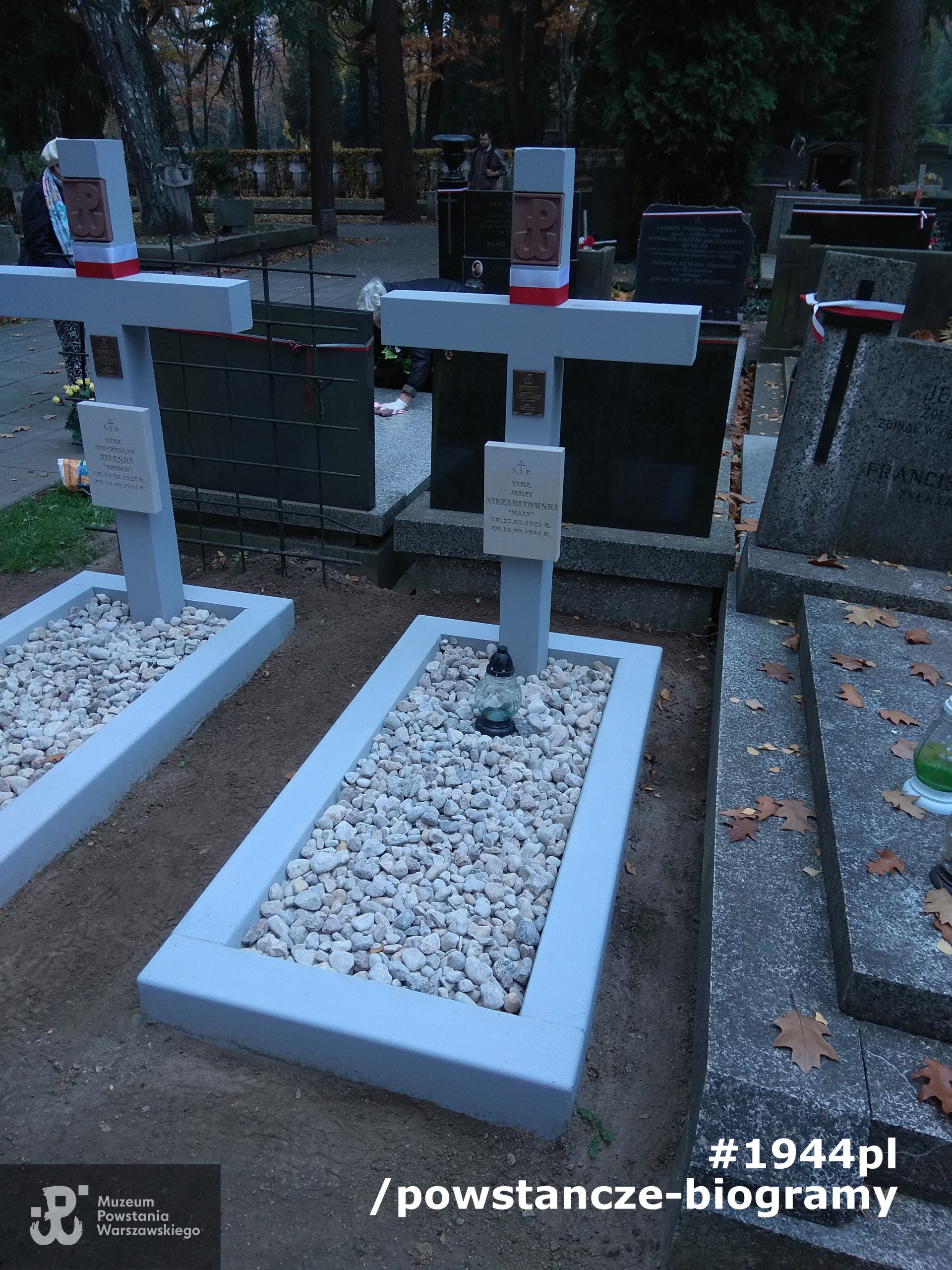 Mogiła po renowacji dokonanej przez Muzeum Powstania Warszawskiego, 10/2018. Fot. Krzysztof Mazur