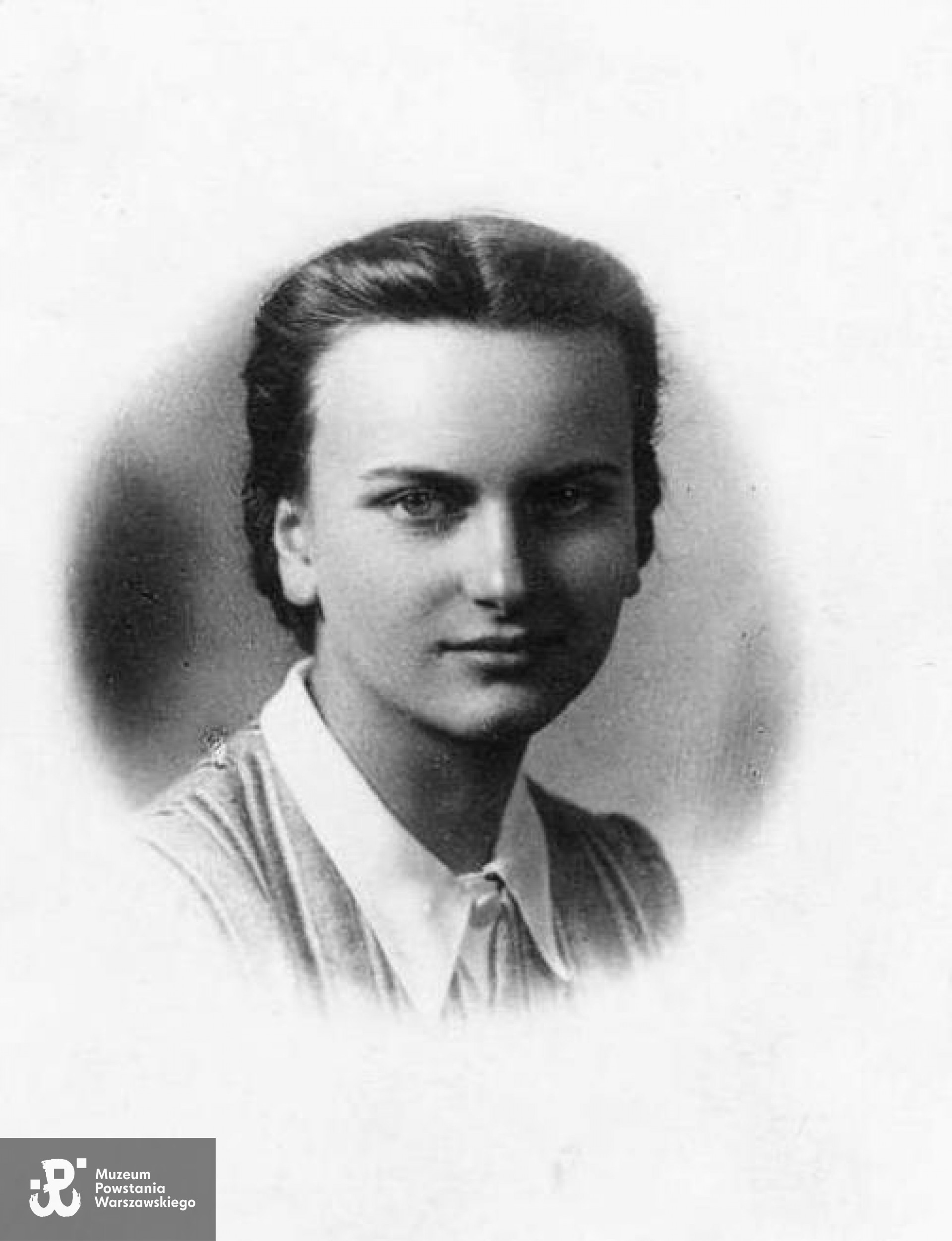 Urszula Kurkowska, 1942 rok.  Zdjęcie ze zbiorów Urszuli Katarzyńskiej-Ballner / MPW