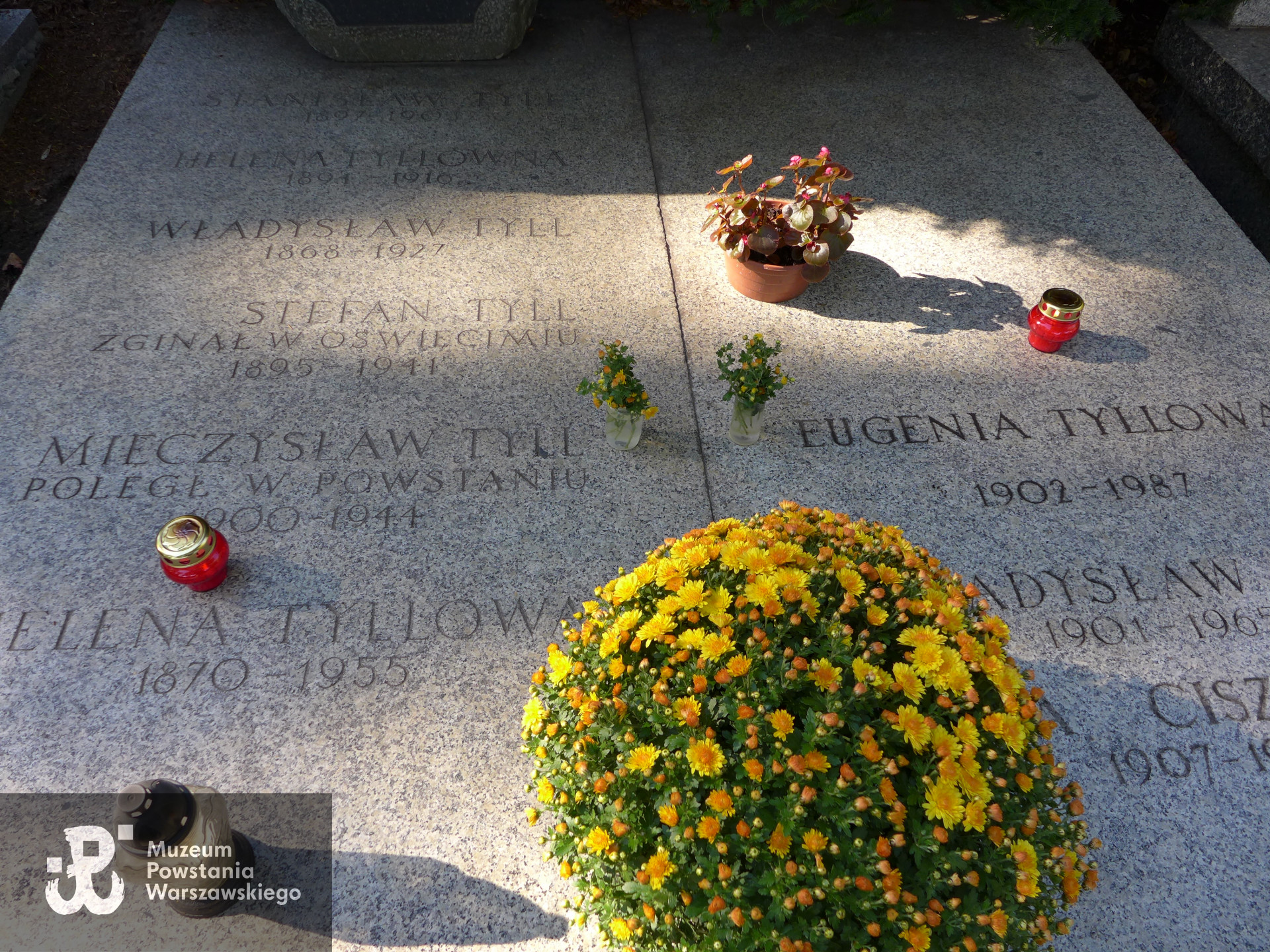 Cmentarz Bródnowski, kwatera 15c 1-14/15