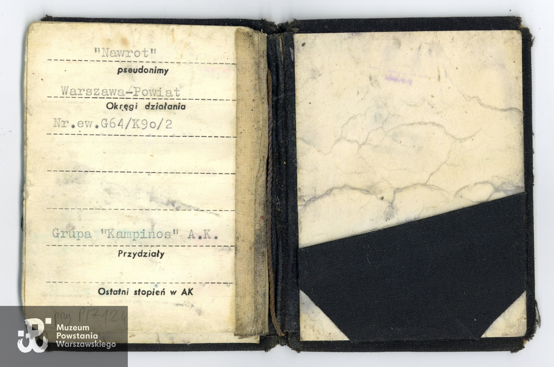 Legitymacja członkowska Światowego Związku Żołnierzy Armii Krajowej. Ze zbiorów Muzeum Powstania Warszawskiego, sygn. P/7124 (MPW-A-8034)