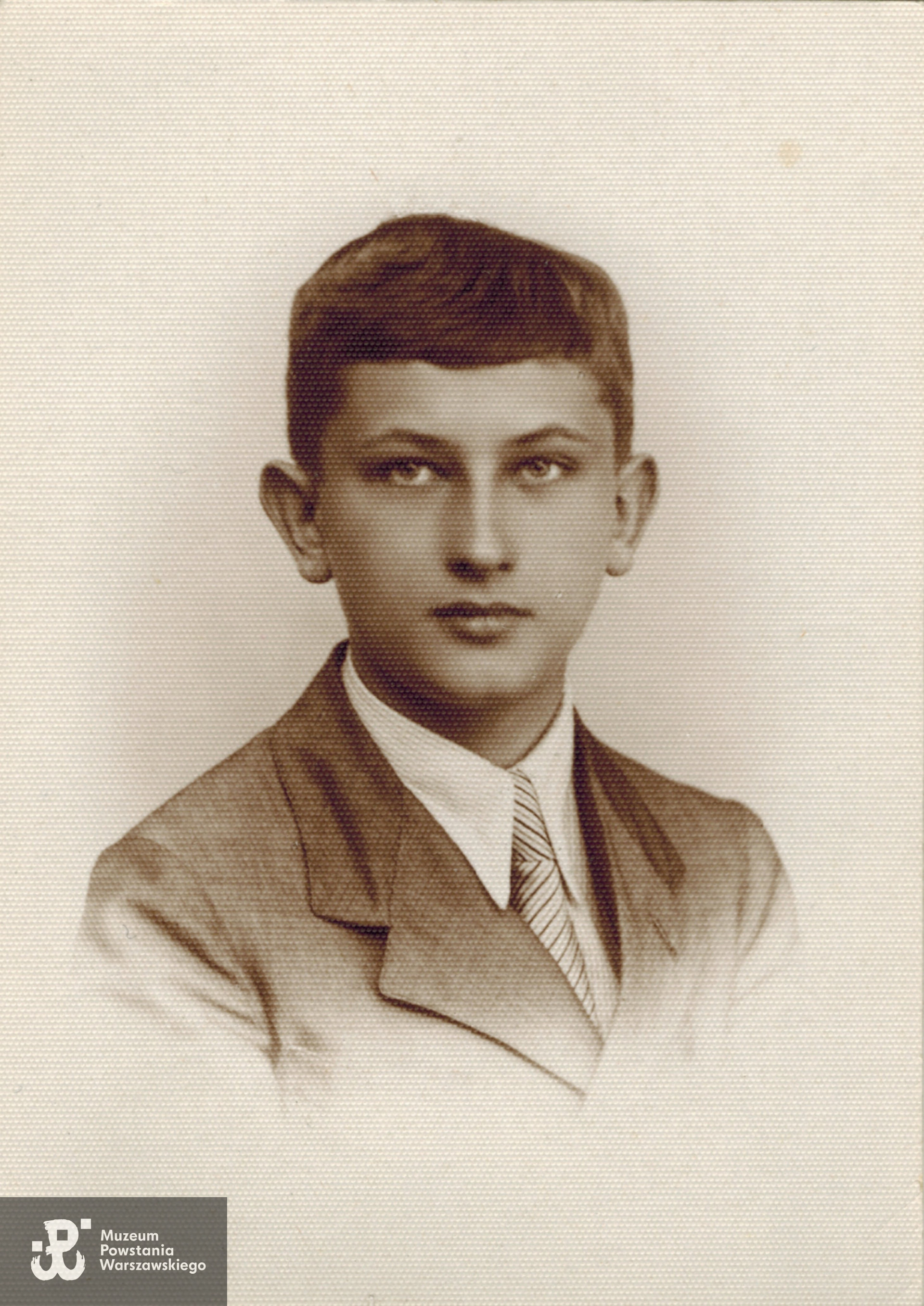 Stanisław Olszewski, zdjęcie uczniowskie. Fot. ze zbiorów rodzinnych, skan udostępniła p. Anna Jedynak.