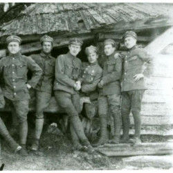 Luty 1916 r. Konstanty Kułagowski  drugi od lewej. Zbiory MPW