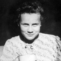 Anusia Kołdoń (1924-1944). Zdjęcie z archiwum Marii Urbaniec-Downarowicz i Andrzeja Urbańca