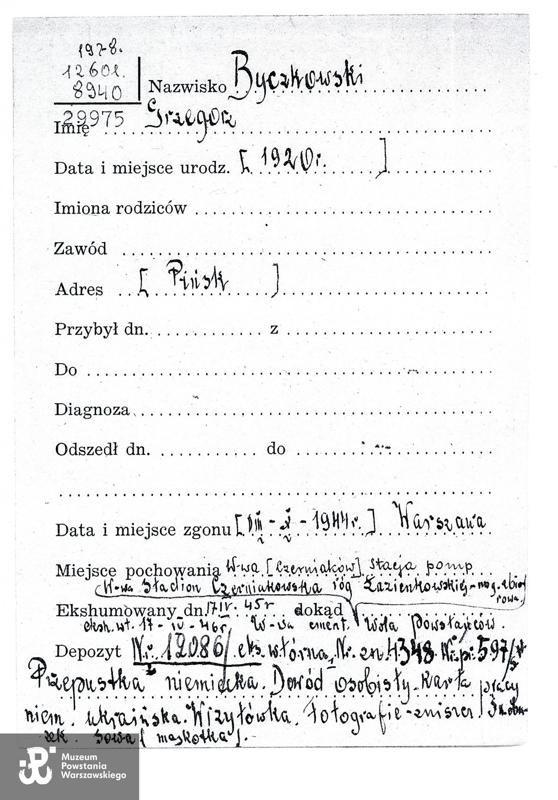 Polski Czerwony Krzyż - kartoteka, zapiski dotyczące ekshumacji i odnalezionych przy ciele przedmiotów