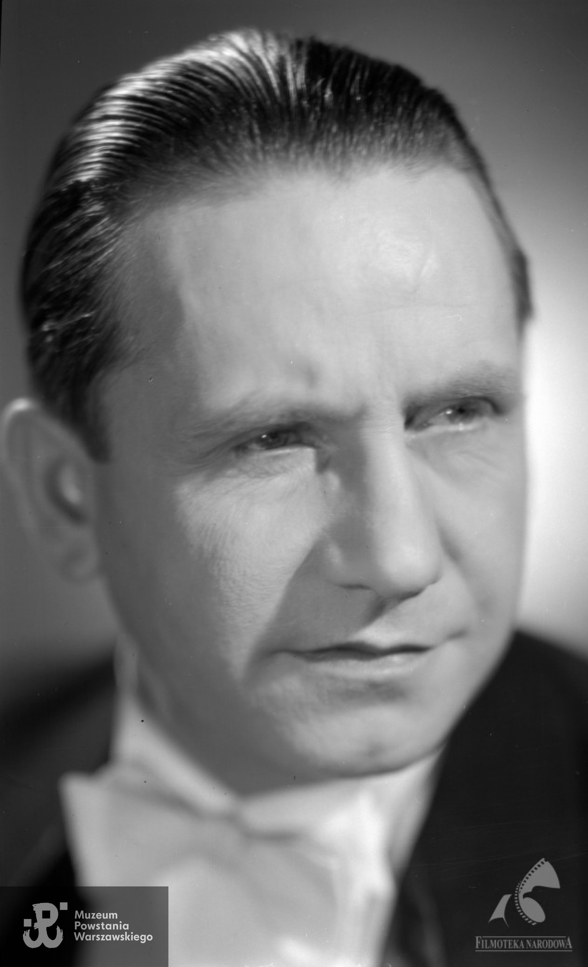 „Żołnierz zwycięstwa” (1953) w reż. Wandy Jakubowskiej. Fotografia ze zbiorów Filmoteki Narodowej - Instytut  Audiowizualny <strong><i> fototeka.fn.org.pl</i></strong>.