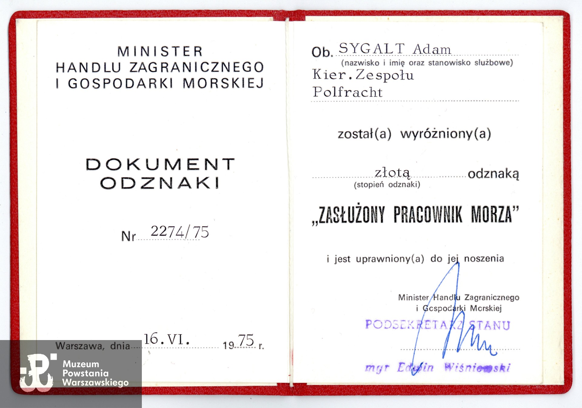 Ze zbiorów prywatnych p. Ewy Sygalt-Synowieckiej i p. Mariusza Synowieckiego, skany wykonano w Muzeum Powstania Warszawskiego.