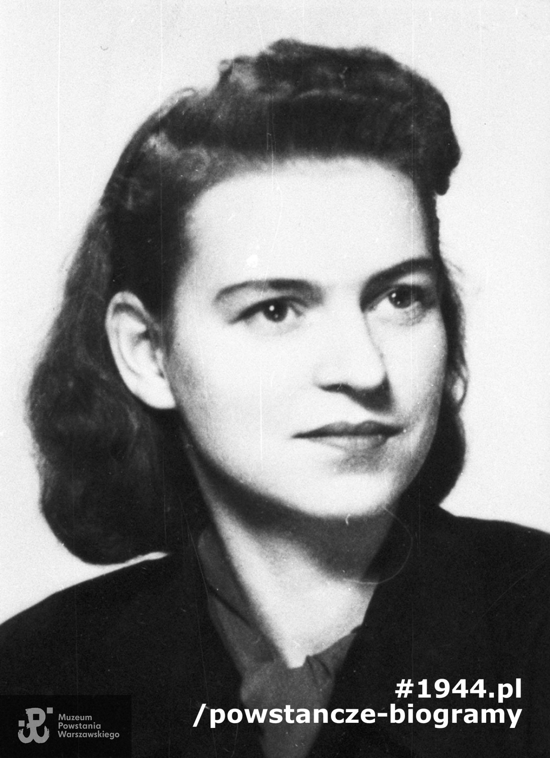 Bonifacja Maria Woźniak - Leska "Maryla" (1921-2014). Fotografia portretowa ze zbiorów Muzeum Powstania Warszawskiego, sygn. MPW-IH/5929