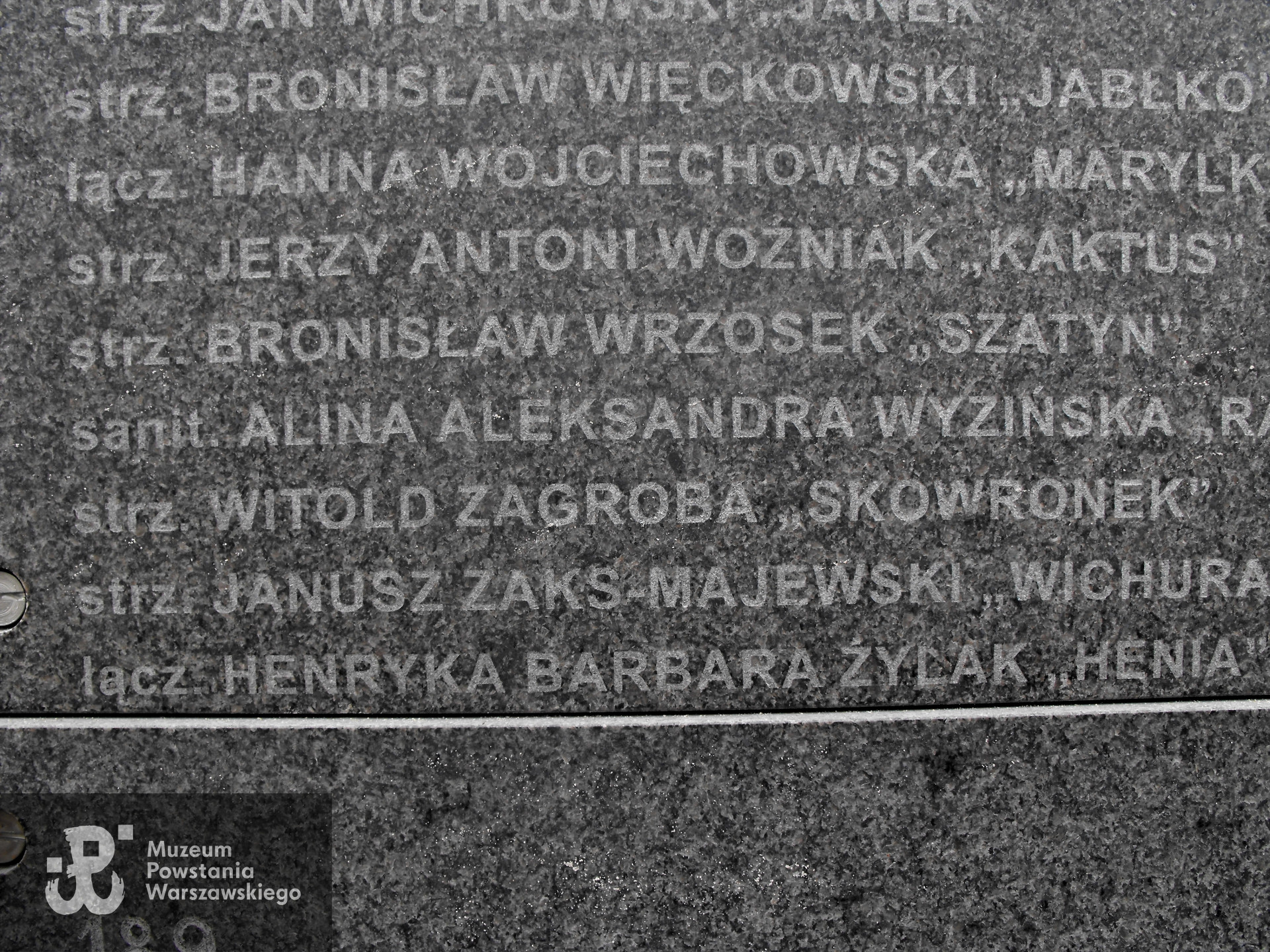 Mur Pamięci przy Muzeum Powstania Warszawskiego