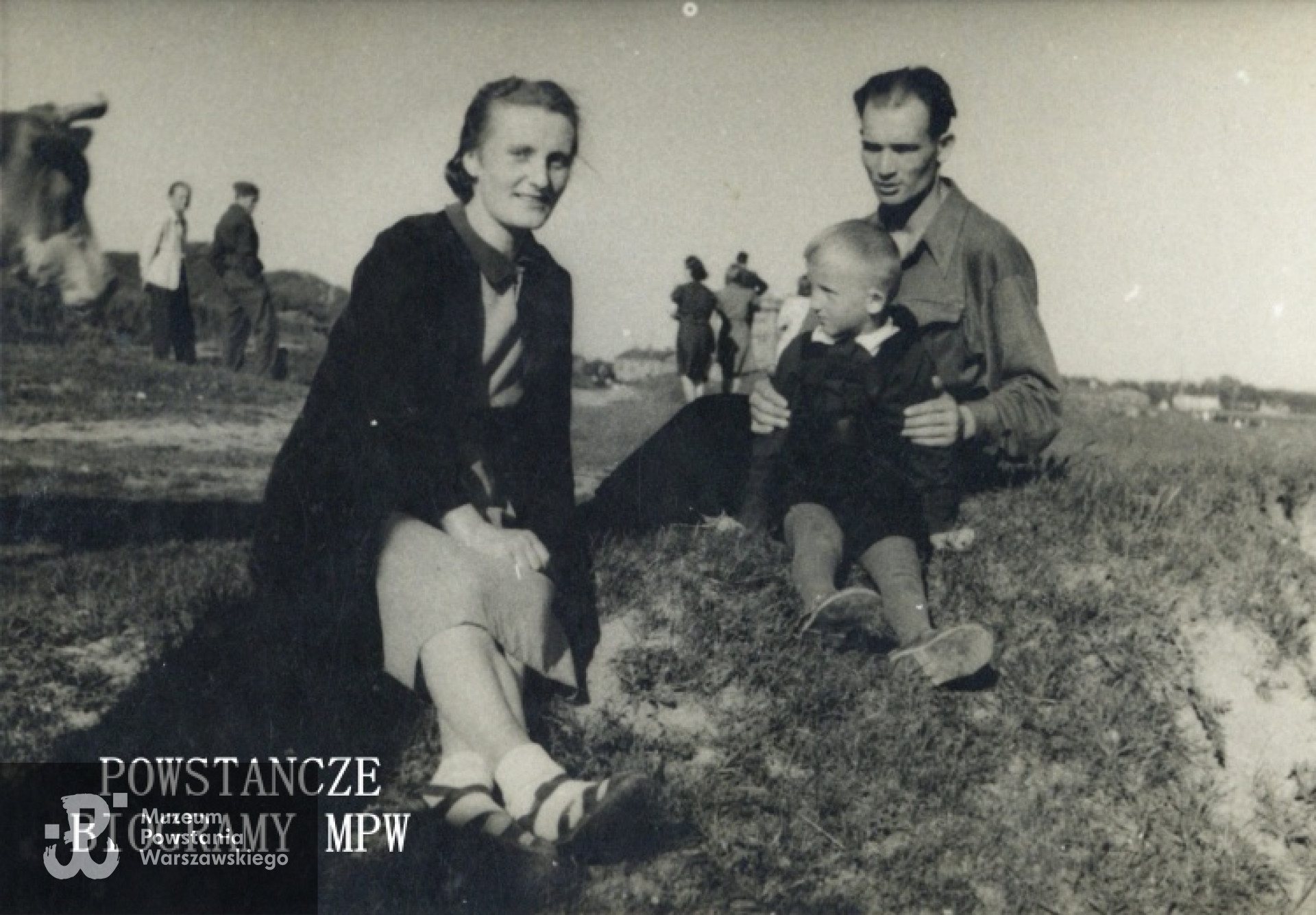 Jan Witkowski z rodziną. Na zdjęciu żona Marianna i syn Władysław, 1943 rok. Fot. z archiwum rodzinnego Władysława Witkowskiego