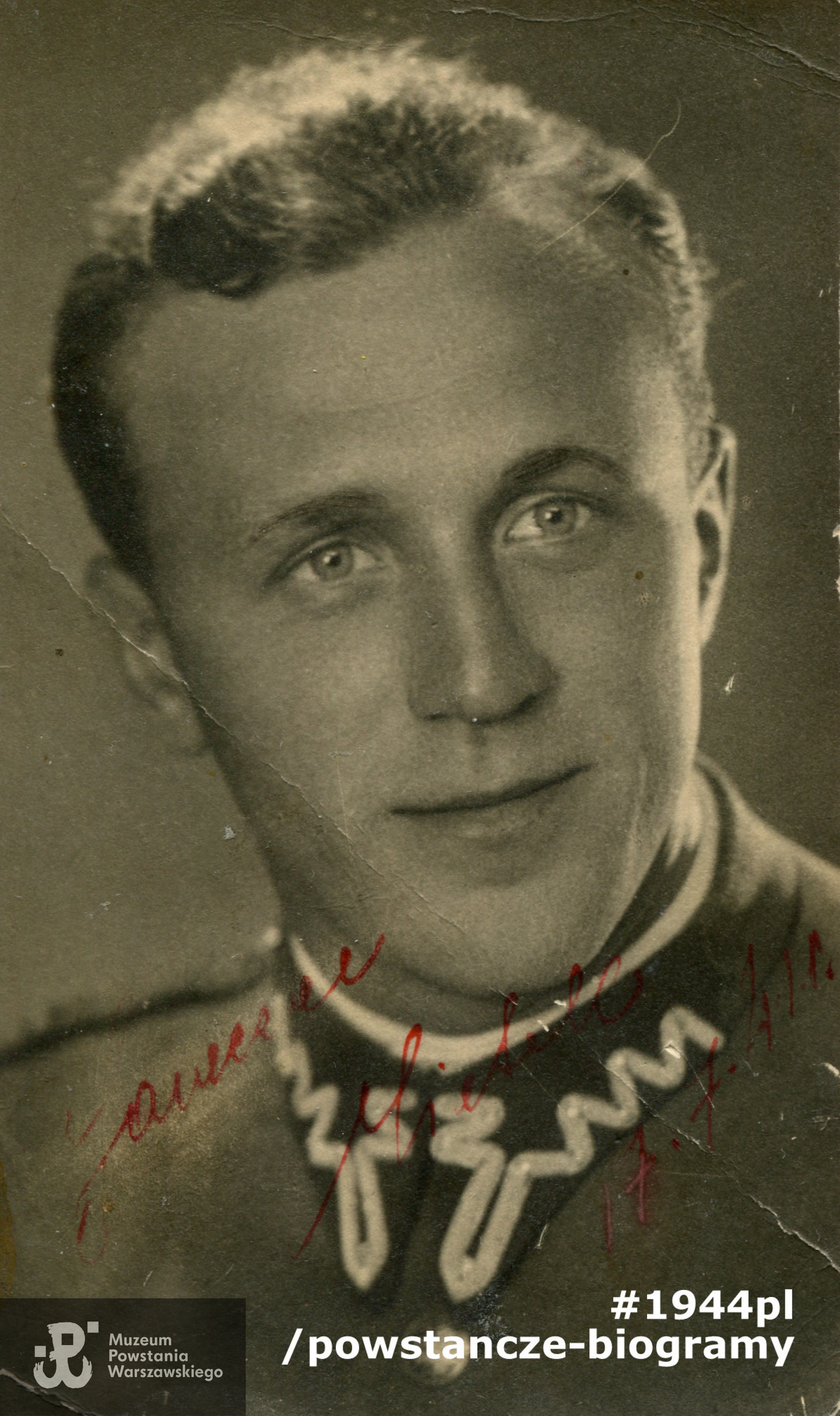 Fotografia portretowa z okresu służby w Wojsku Polskim, 1937 r. Fot. ze zbiorów rodzinnych Joanny i Jerzego Mikuszewskich.