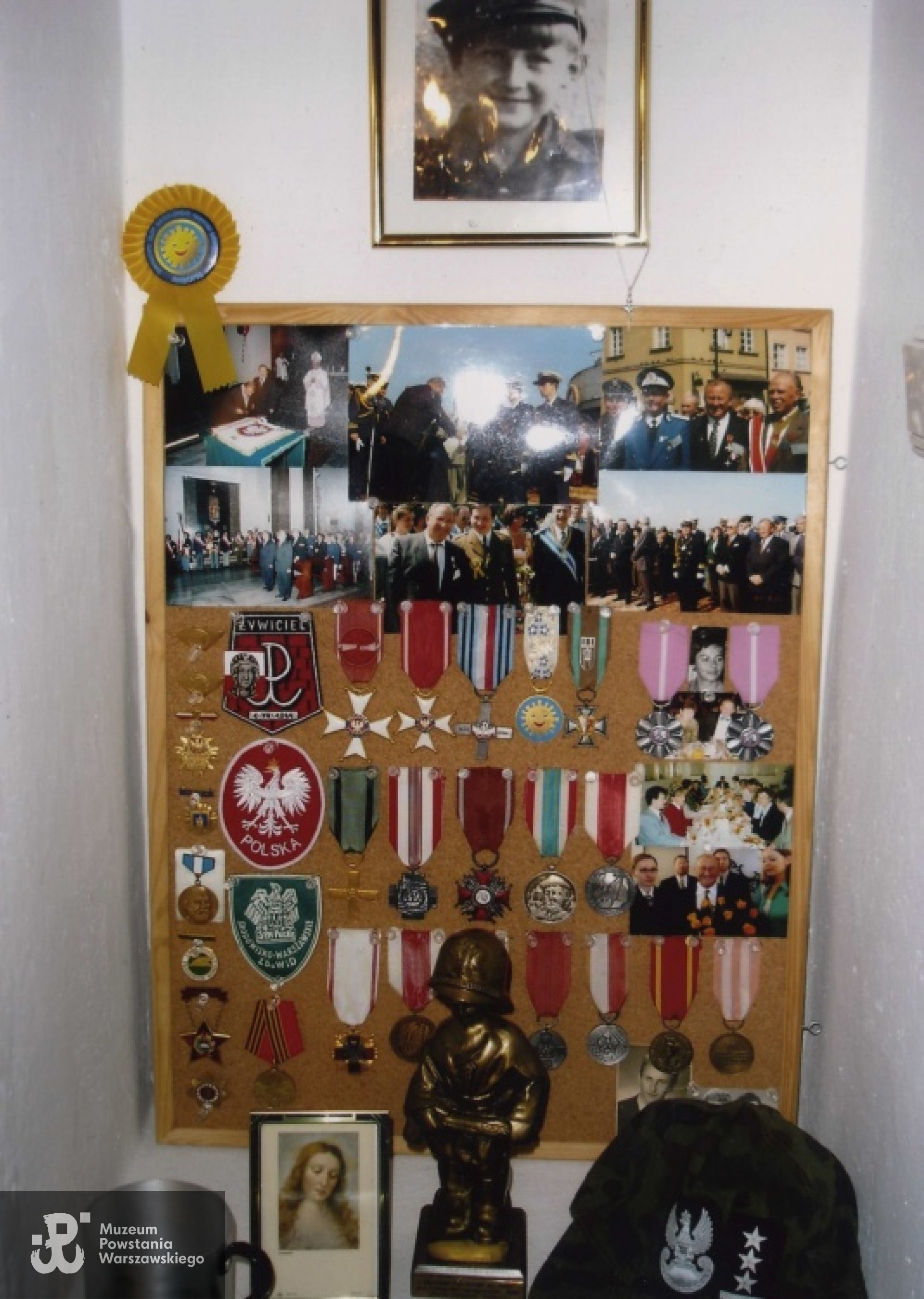 Pamiątki i odznaczenia powstańcze.  Ze zbiorów Sławomira Pocztarskiego  ps. "Bóbr"