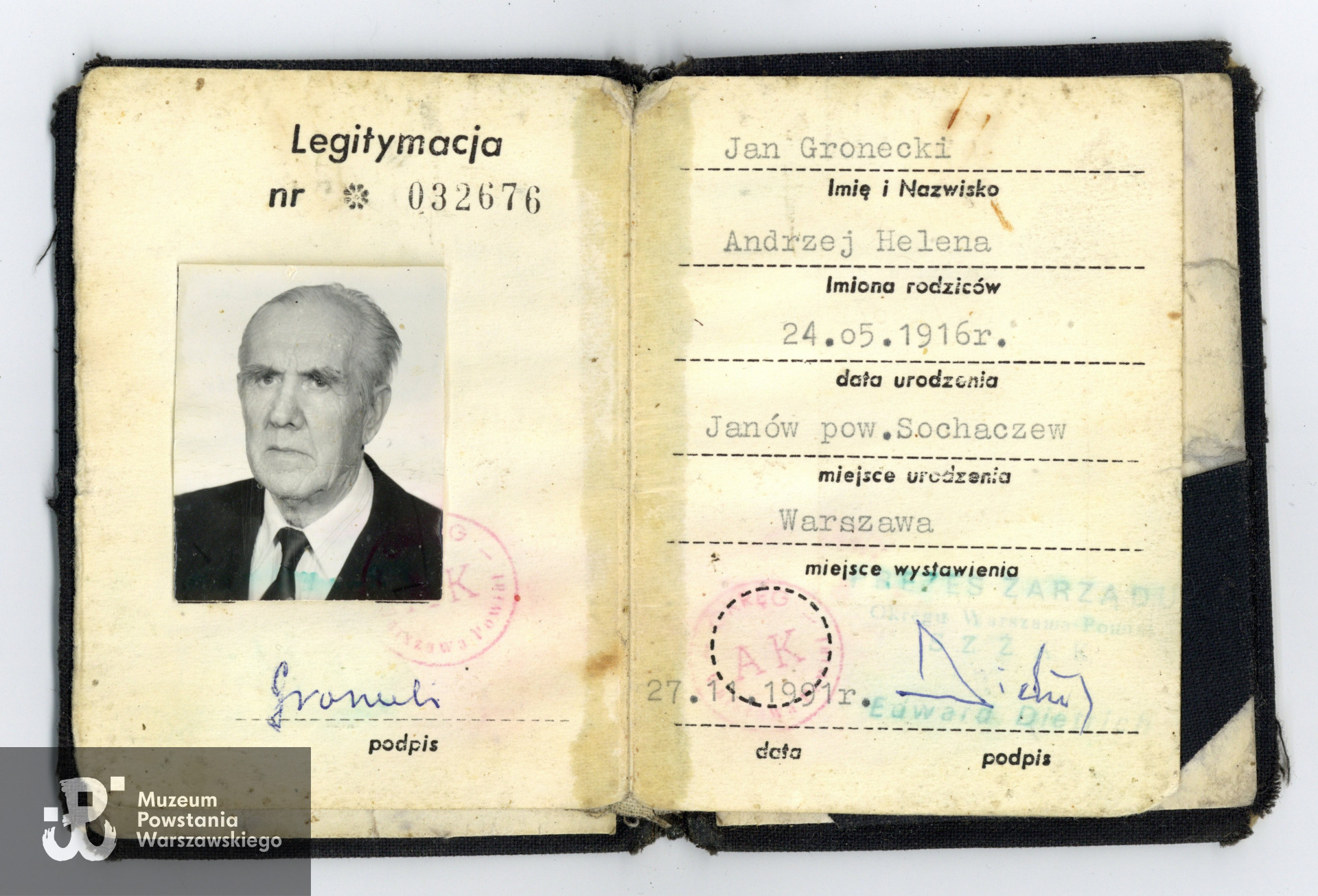 Legitymacja członkowska Światowego Związku Żołnierzy Armii Krajowej. Ze zbiorów Muzeum Powstania Warszawskiego, sygn. P/7124 (MPW-A-8034)