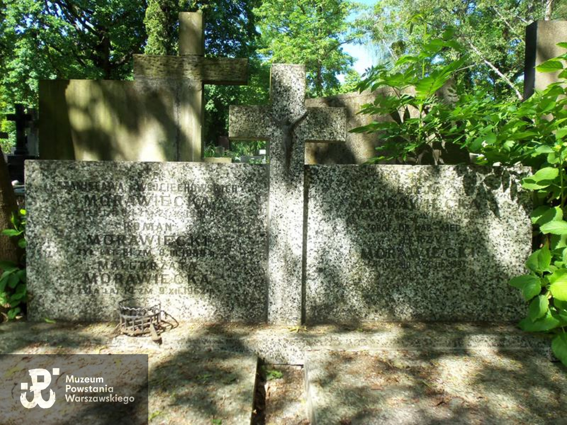Fot. Warszawskie Zabytkowe Pomniki Nagrobne:  <i>cmentarze.um.warszawa.pl</i>