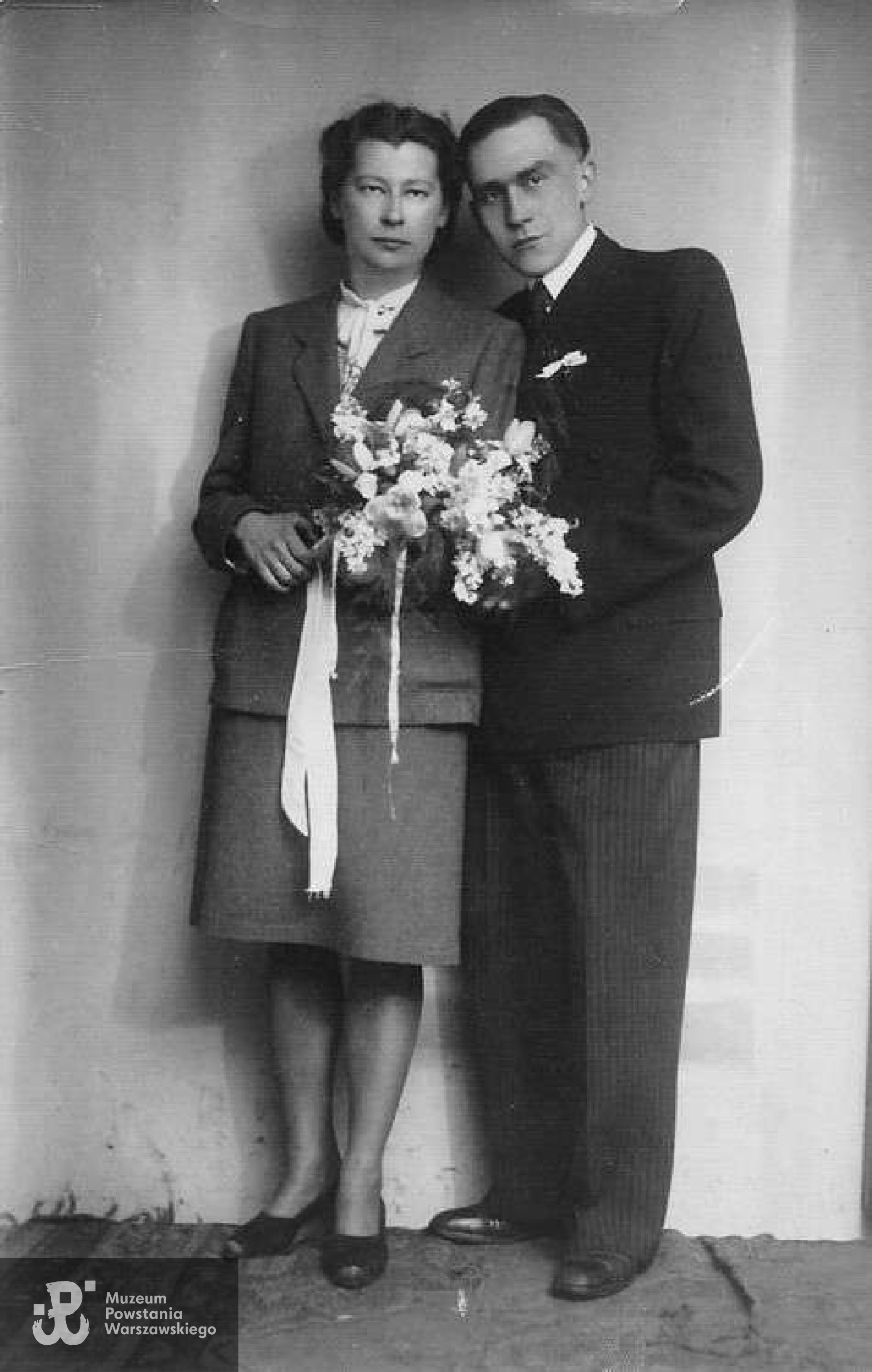 Hanna Rutkowska i Leon Michalski, fotografia ślubna, 29.04.1945 r.  Fot. ze zbiorów rodzinnych, skan udostępniła wnuczka Powstańców 