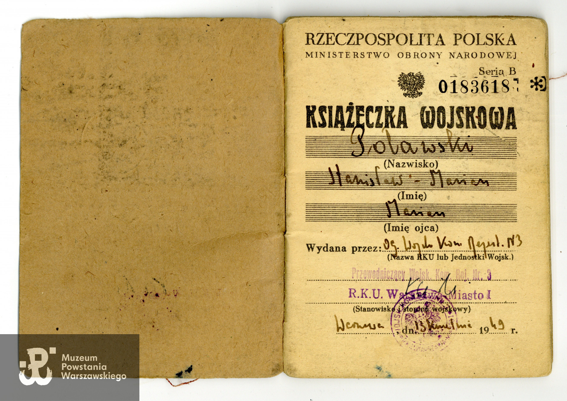 Książeczka wojskowa. Dokument z archiwum rodzinnego p. Pawła Poławskiego, syna Powstańca. Skan wykonano w Muzeum Powstania Warszawskiego w grudniu 2023. 