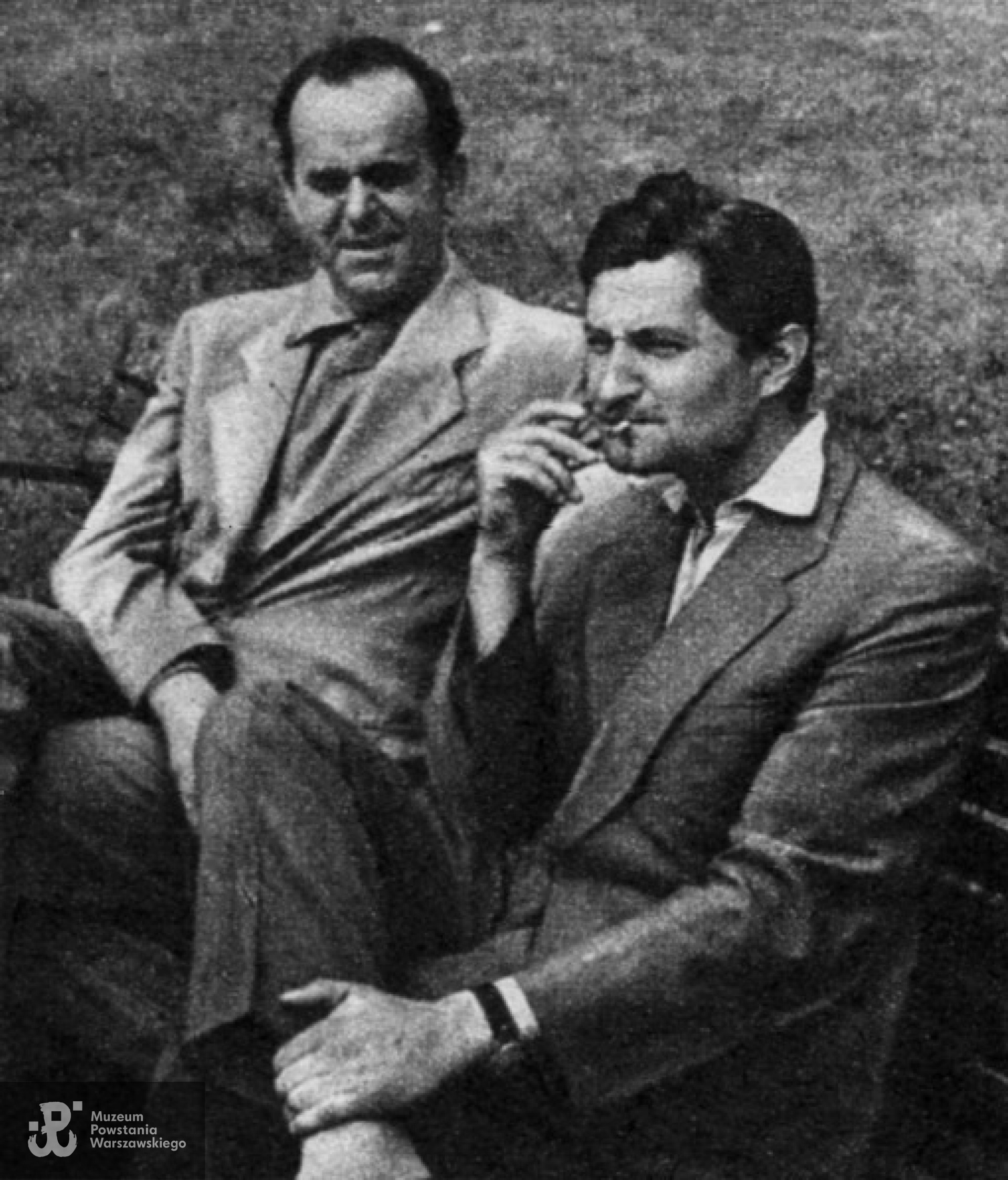 Jan Zdanowicz (po prawej) z Jerzym Baumillerem, źródło: "Stolica" 1958, nr 31