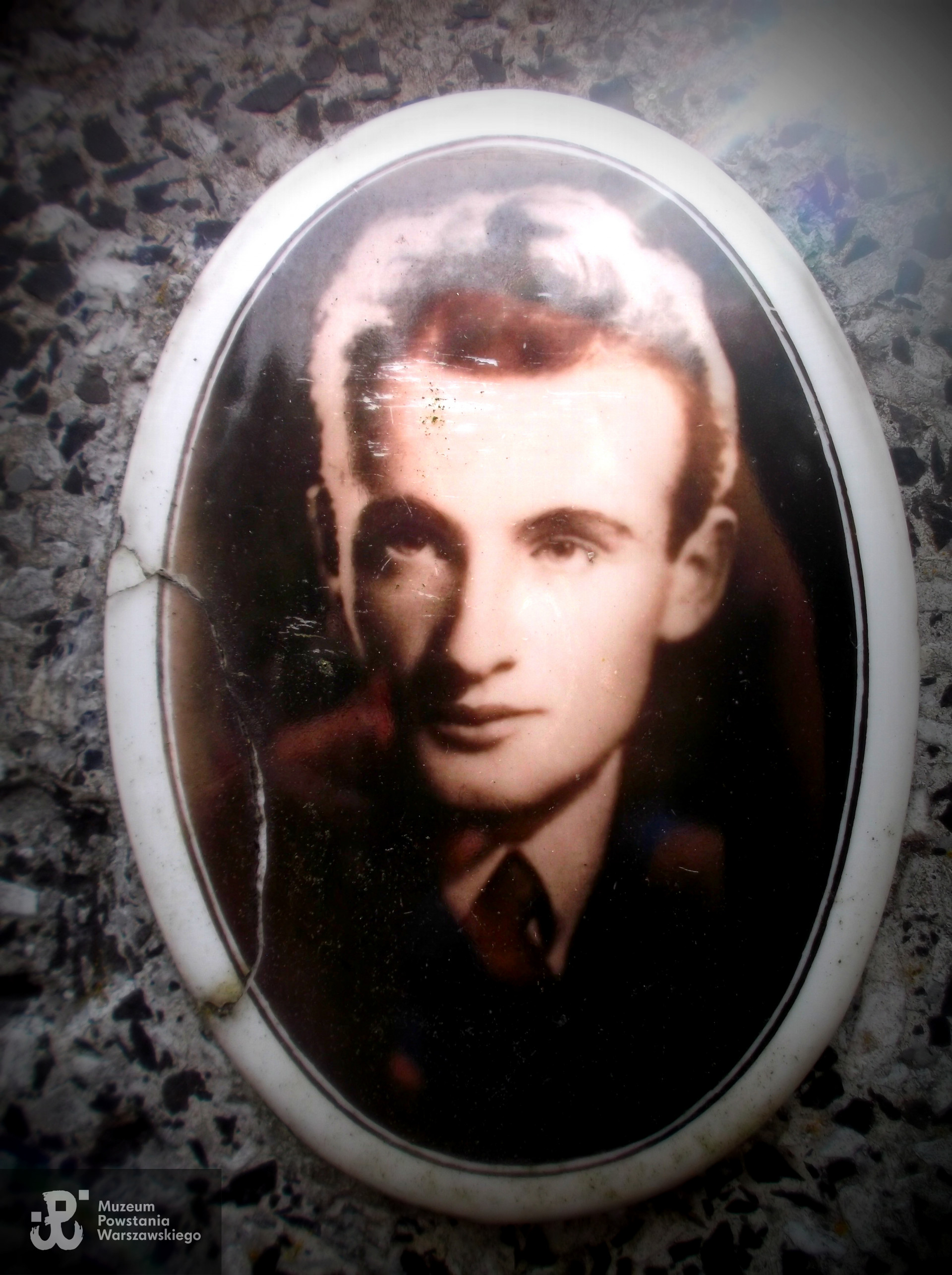  Cmentarz Wojskowy na Powązkach, kwatera A 23, rząd 9, grób 10, miejsce pochowania Tadeusza i Leszka Depczyków. Fot. udostępniła p. Anna Szarejko