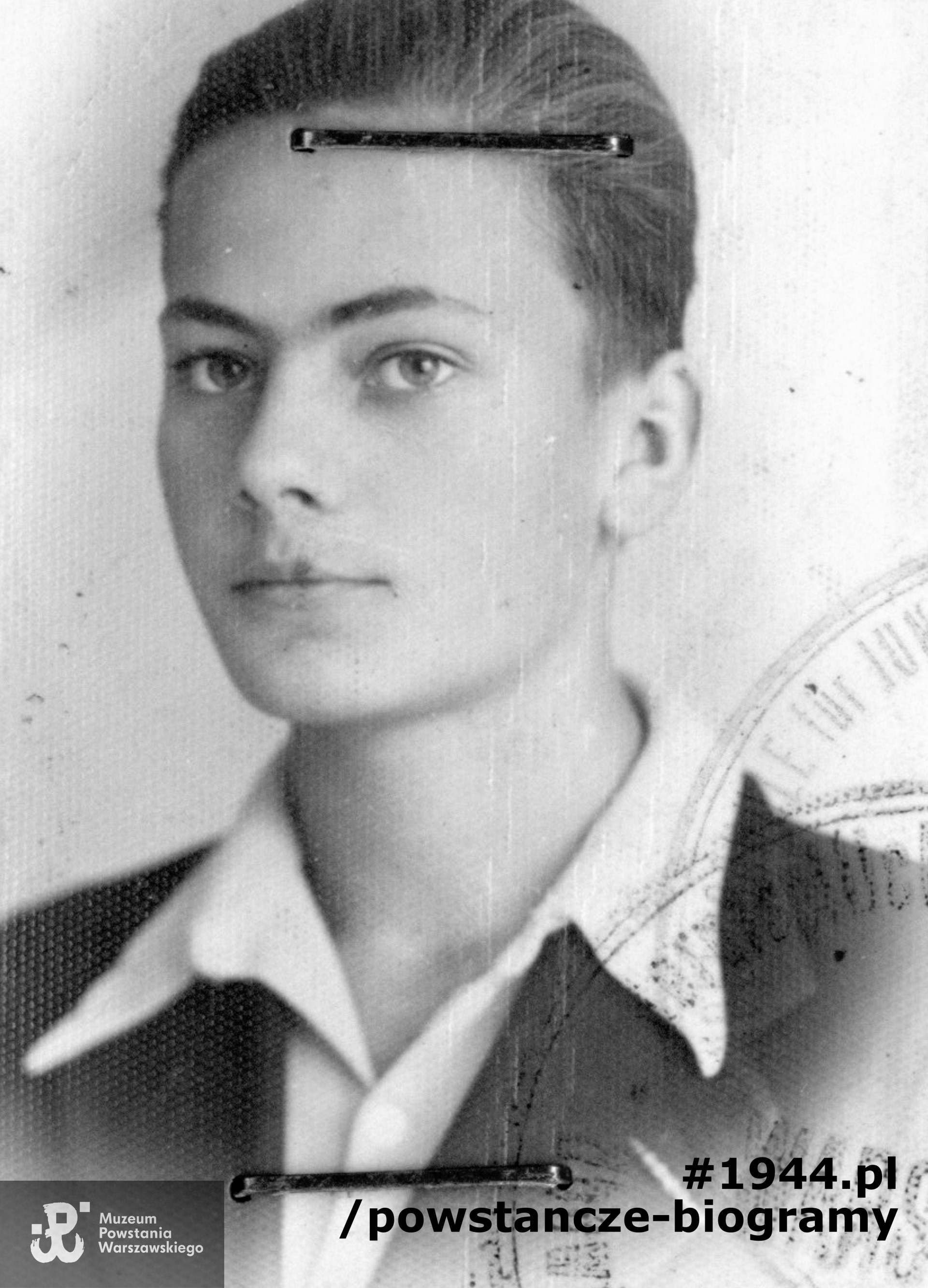 Jan Migdalski "Bogdan" (1927-2013). Fot. z legitymacji szkolnej z okresu okupacji niemieckiej. Ze zbiorów Muzeum Powstania Warszawskiego, sygn. P/3230