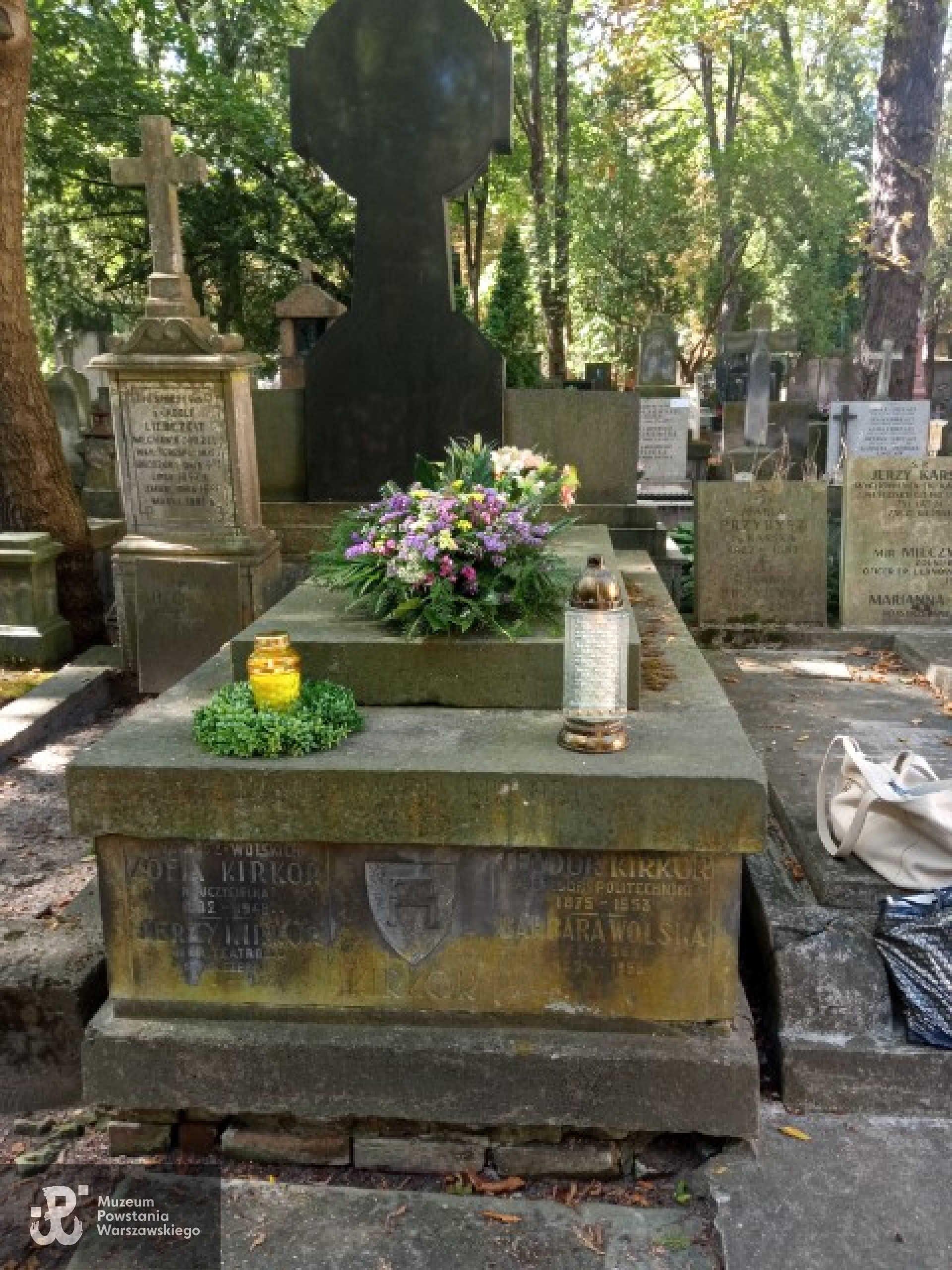 Grób rodzinny Kirkorów na Starych Powązkach. Fot. udostępniła p. Joanna Wymann