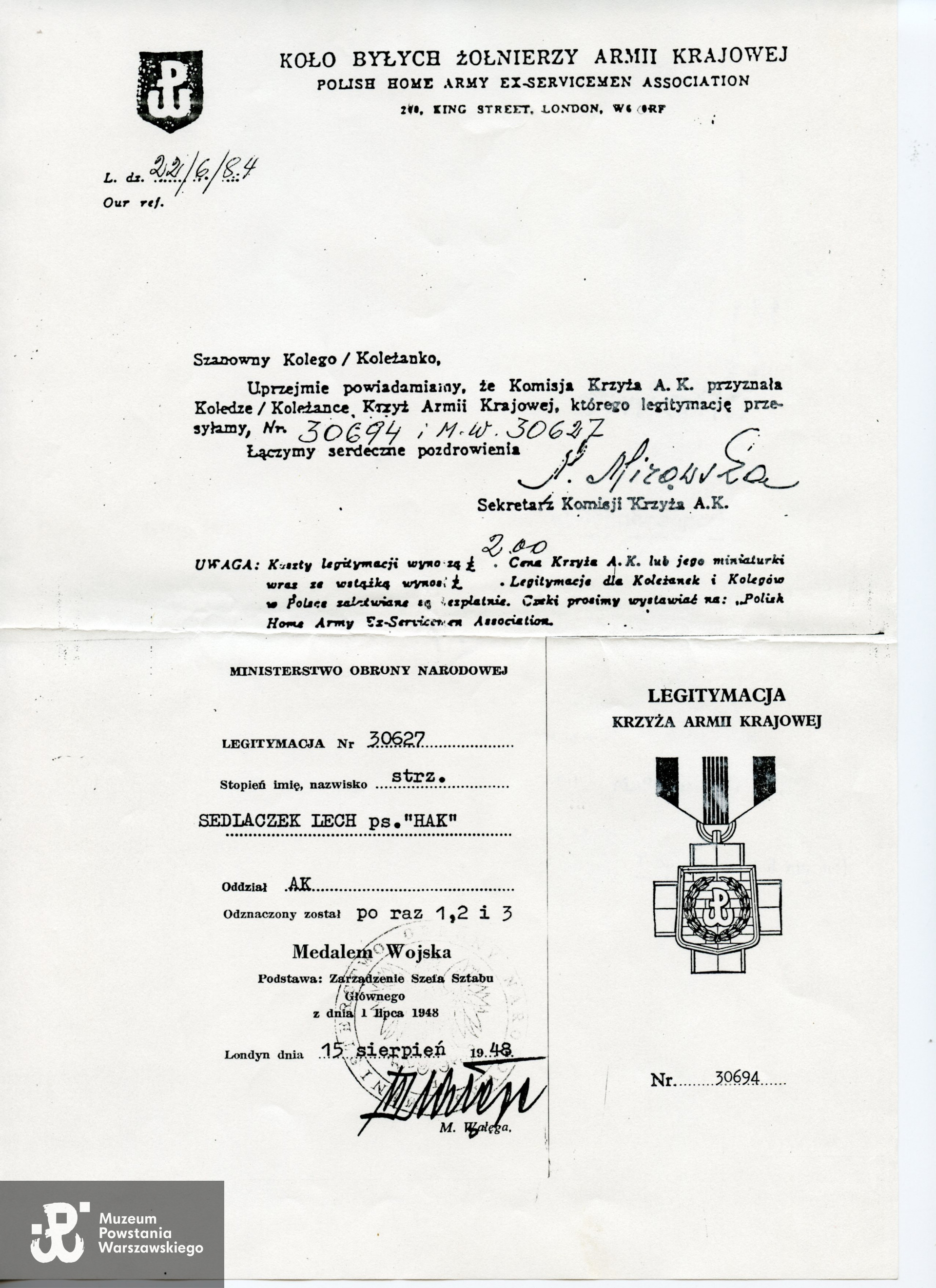 Pismo Koła Byłych Żołnierzy AK w Londynie zawiadamiające o przyznaniu Krzyża Armii Krajowej oraz kserokopie legitymacji Medalu Wojska i KAK. Z archiwum rodzinnego p. Lecha Sedlaczka ps. Hak
