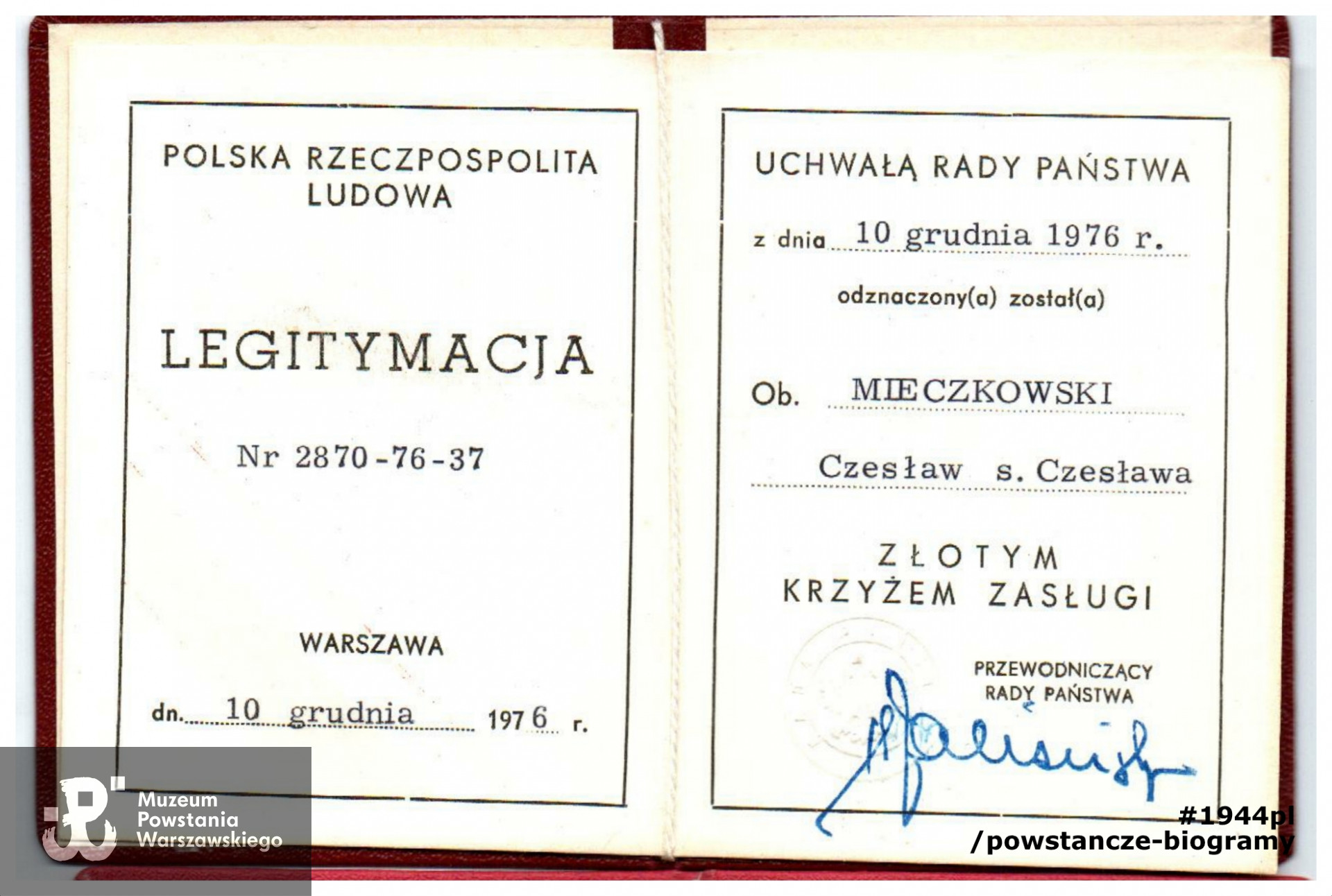 Złoty Krzyż Zasługi - legitymacja odznaczeniowa. Dokument ze zbiorów rodzinnych. Skany wykonano w Pokoju Kombatanta MPW, 2019 r. 