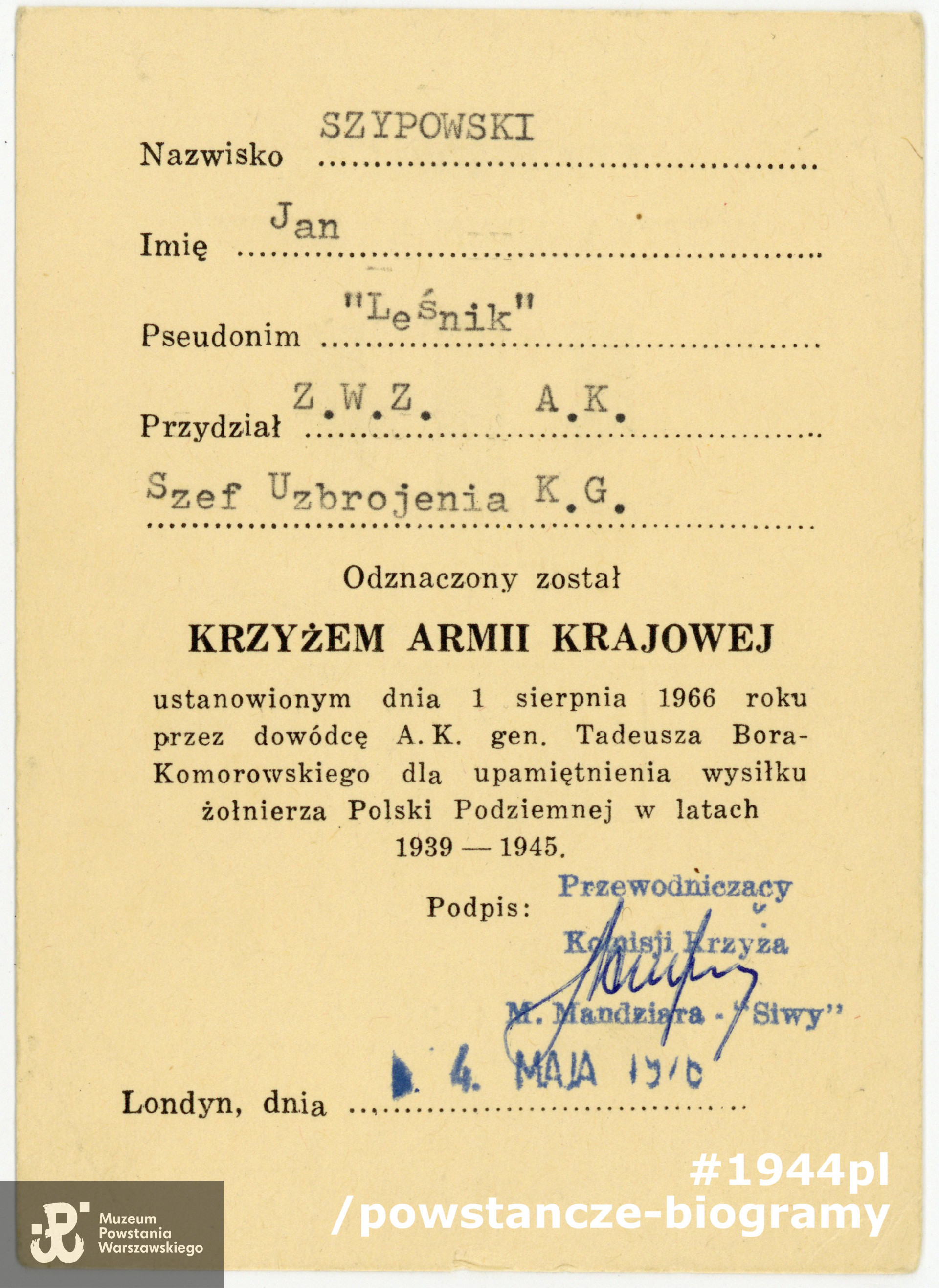 Legitymacja odznaczeniowa - Krzyż Armii Krajowej. Ze zbiorów Muzeum Powstania Warszawskiego, dar p. Krystyny Szypowskiej.