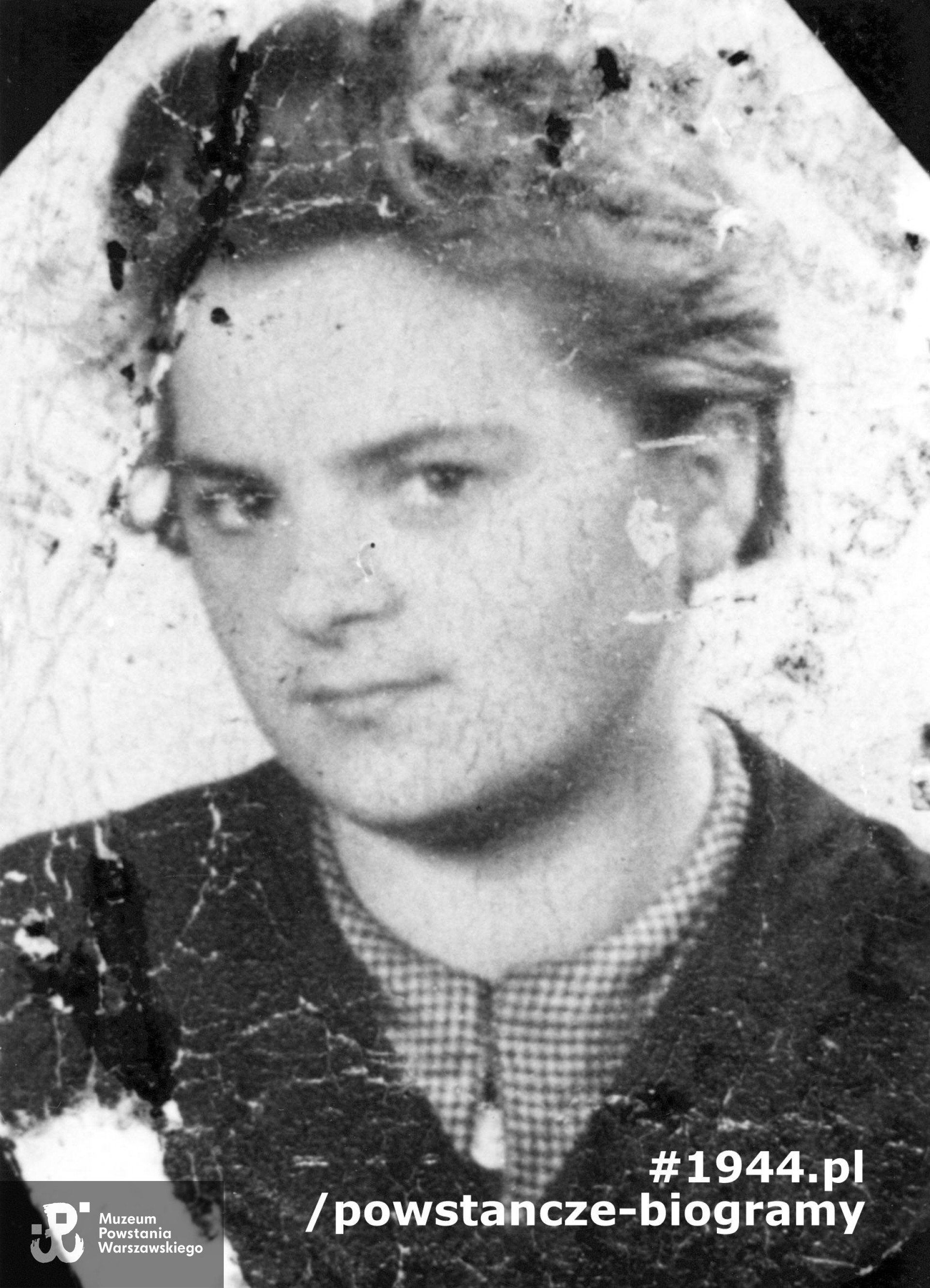 Sanitariuszka Krystyna  Tomaszewska, po mężu Bartoszko ps. "Halina" (1923-2016). Fot. ze zbiorów Muzeum Powstania Warszawskiego, sygn.  P/3871-11