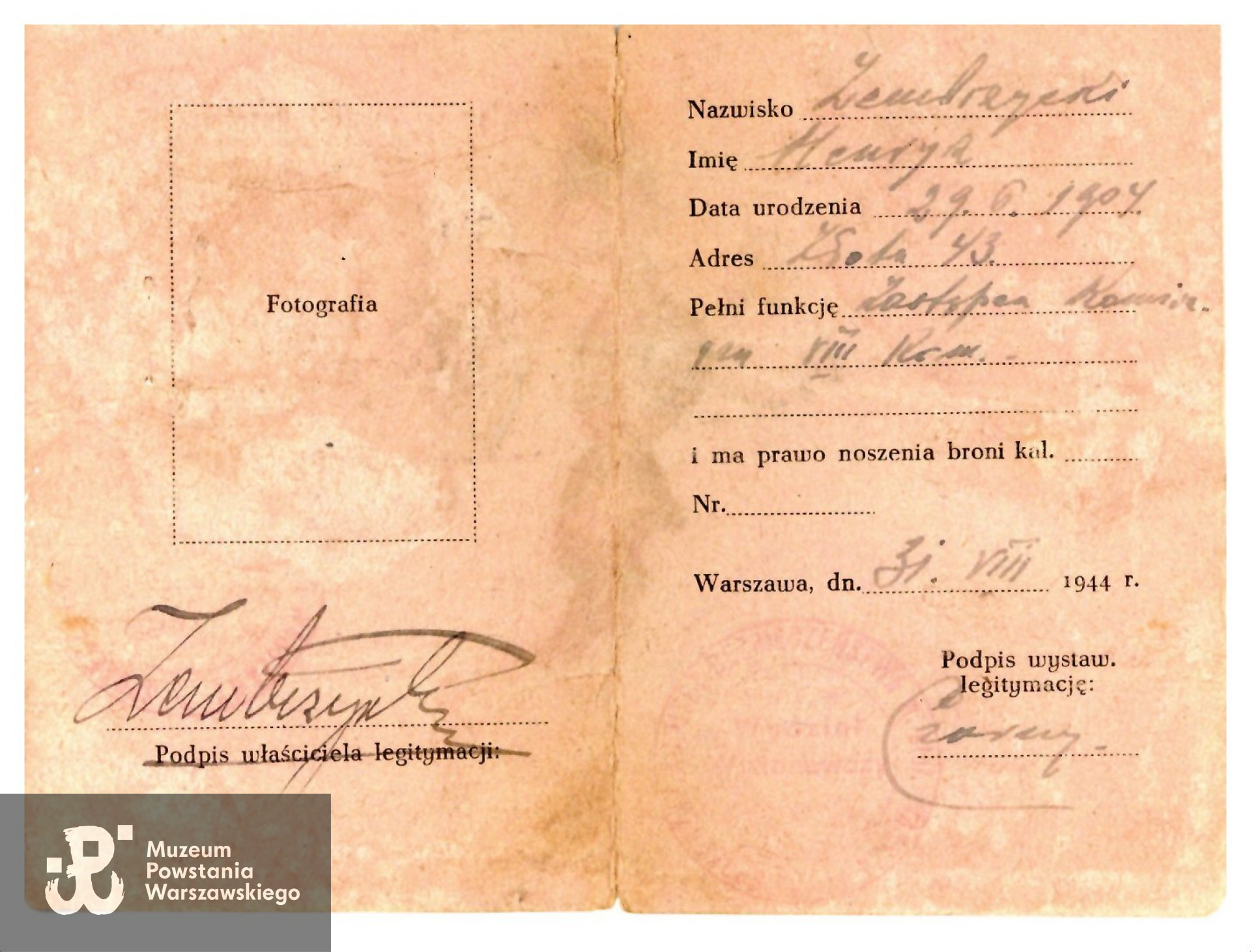 Legitymacja Społecznego Komitetu Bezpieczeństwa m. st. Warszawy, wydana dla Henryka Zembrzyckiego (brak zdjęcia). Ze zbiorów Muzeum Powstania Warszawskiego, sygn. MPW-A-8231