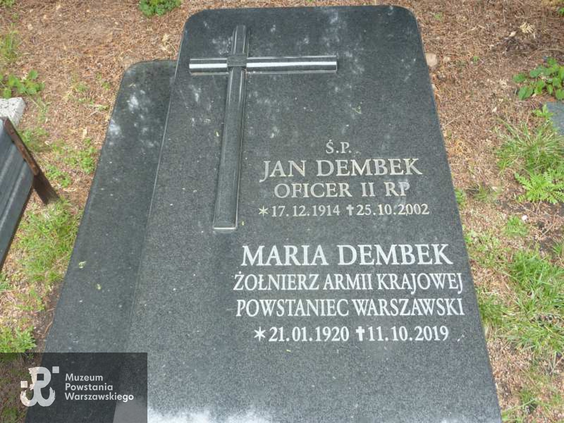  Cmentarz przy Murckowskiej w Katowicach, miejsce pochowania Pani Marii Dembek oraz jej męża Jana i syna Romana. Źródło: Grobonet, domena publiczna