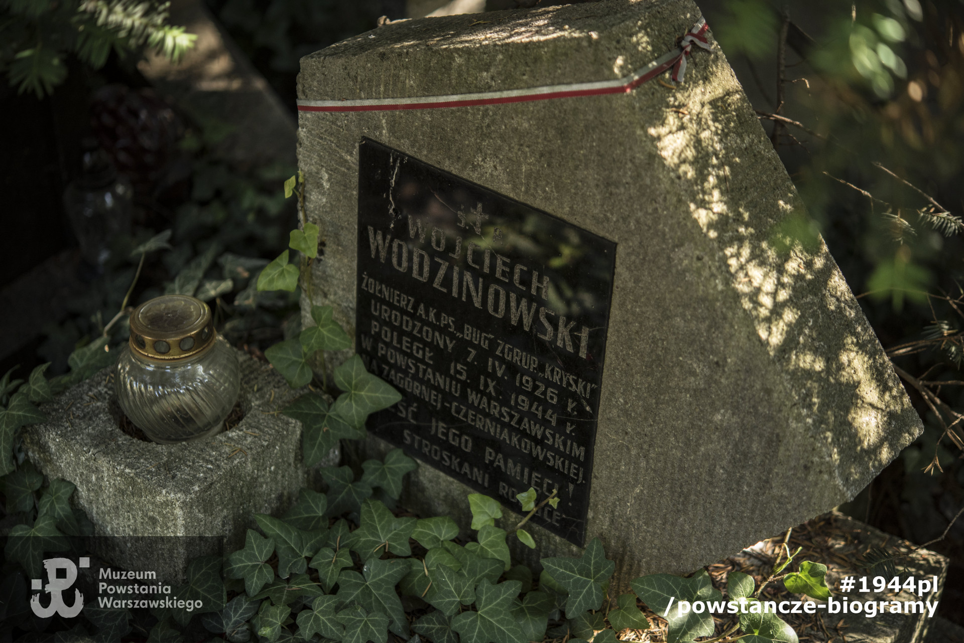 Mogiła "Buga" na Powązkach Wojskowych - stan przed renowacją, 2017 r. Fot. MPW