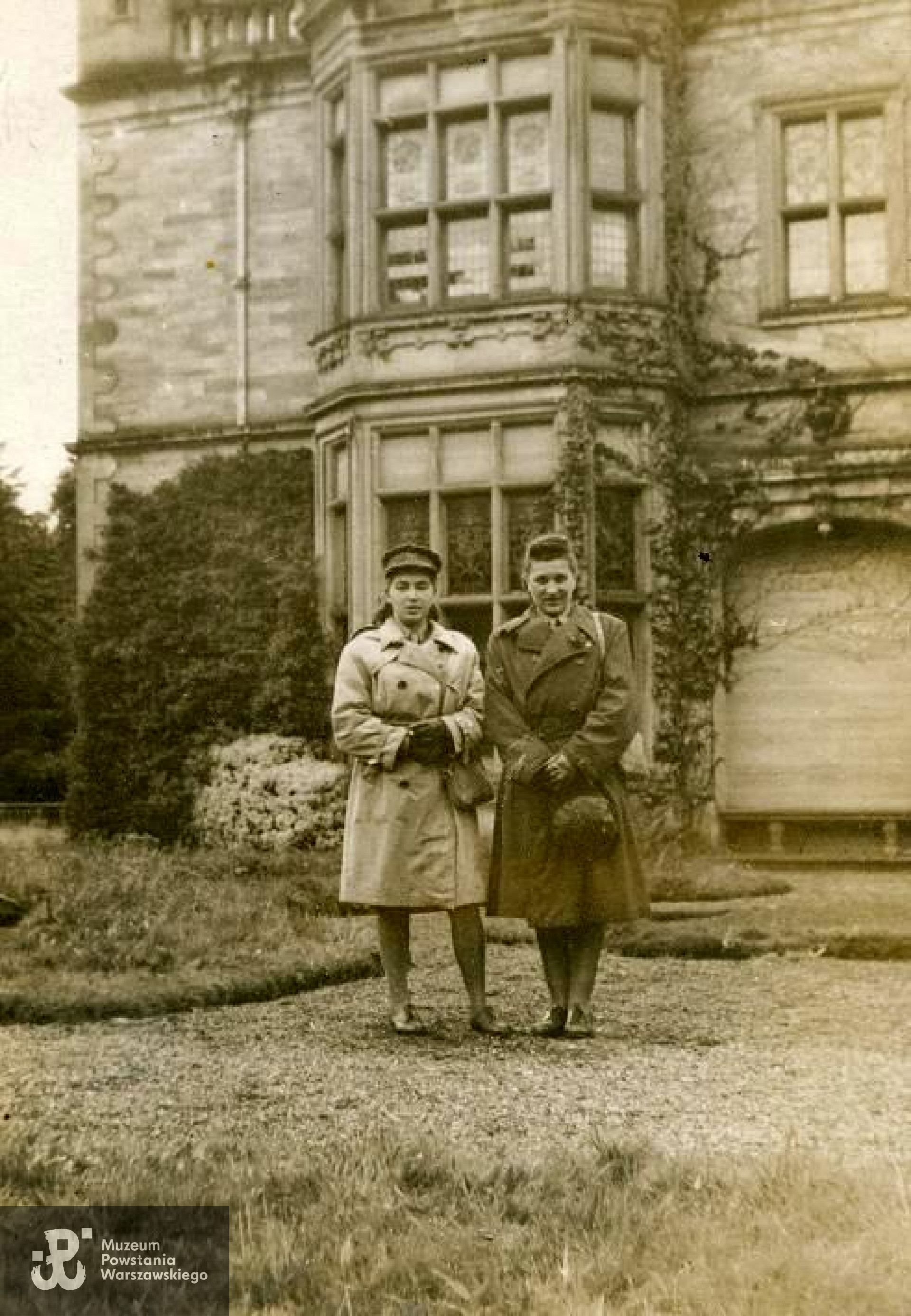 Szkocja, 1945 r.  Inka Haubold i NN. Fot. AR MPW