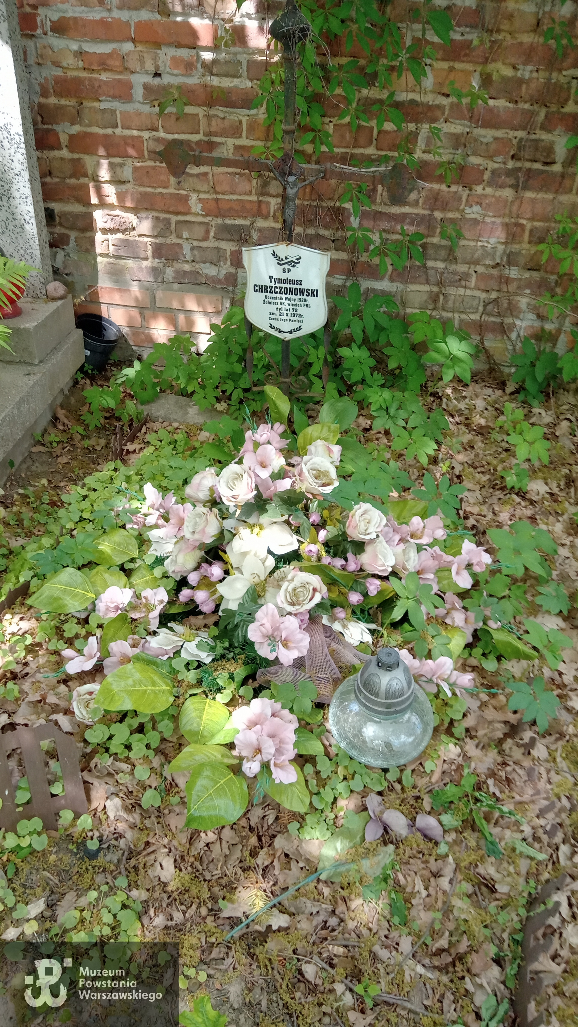 Mogiła Tymoteusza Chrzczonowskiego na Cmentarzu Bródnowskim w Warszawie, 2022 r. Fot. udostępnił p. Michał Szukała  