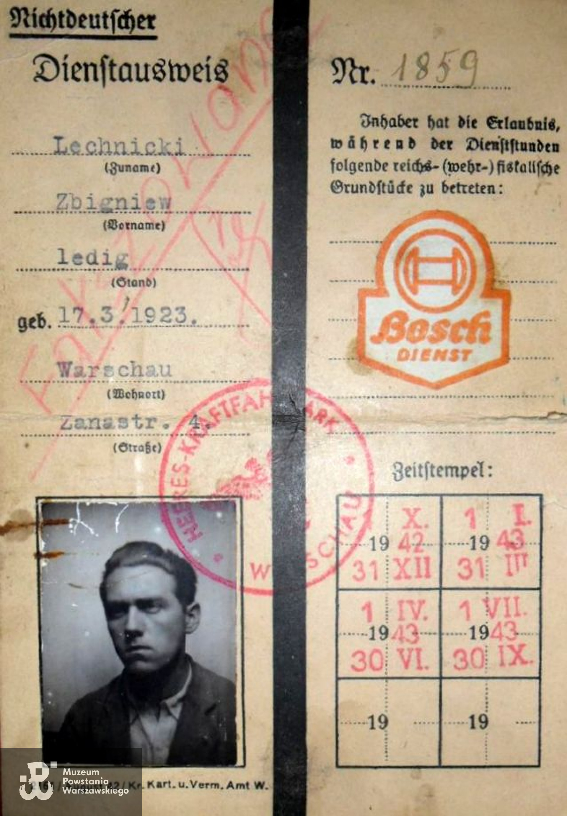 Dokument na "lewe" nazwisko Lechnicki. Zbiory Zbigniewa Czesława  Jakubowskiego, fotografię wykonała p. Jolanta Wencel, udostępniła p. Eva Gauld