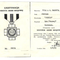 Legitymacja odznaczeniowa - Krzyż Armii Krajowej. Ze zbiorów rodzinnych, skan nadesłał p. Grzegorz Zieliński, zięć Jadwigi Kola z d. Magryta
