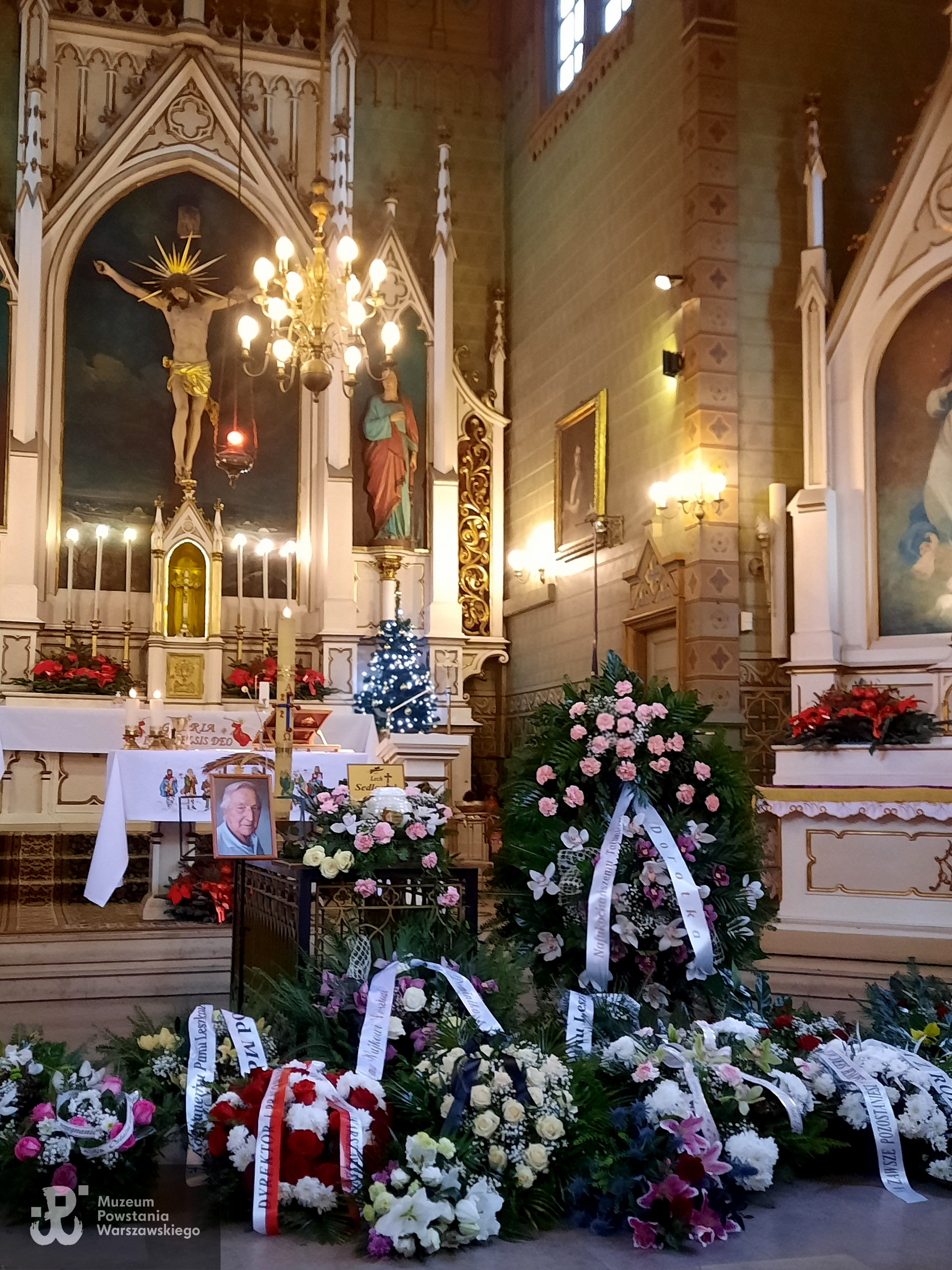 Pogrzeb Pana Lecha Sedlaczka ps. Hak, kościół "drewniany" na Cmentarzu Bródnowskim w Warszawie, 27.12.2023. Fot. Muzeum Powstania Warszawskiego