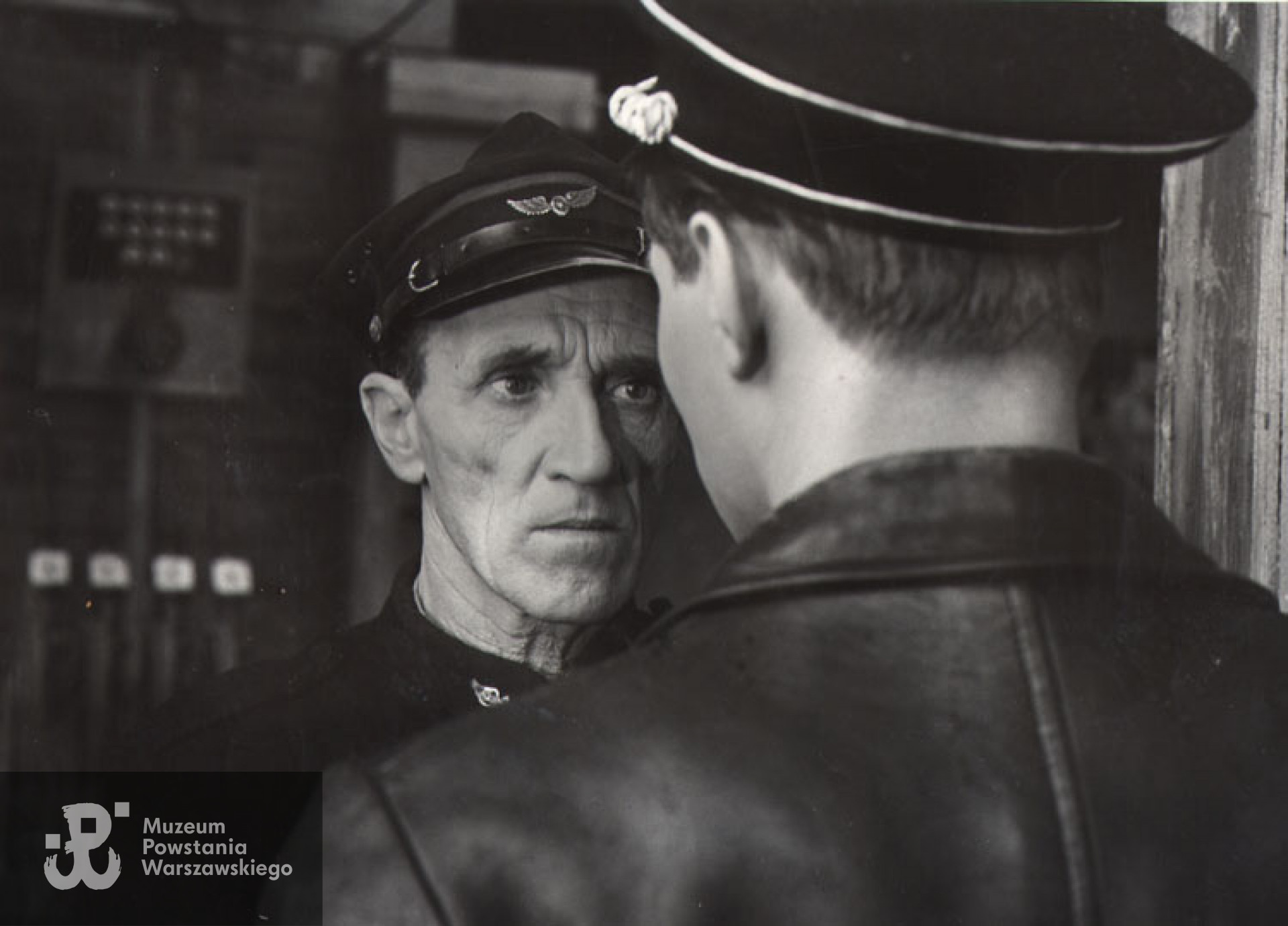 Jerzy Block jako zawiadowca Kaliński w filmie "Ludzie z pociągu" - 1961