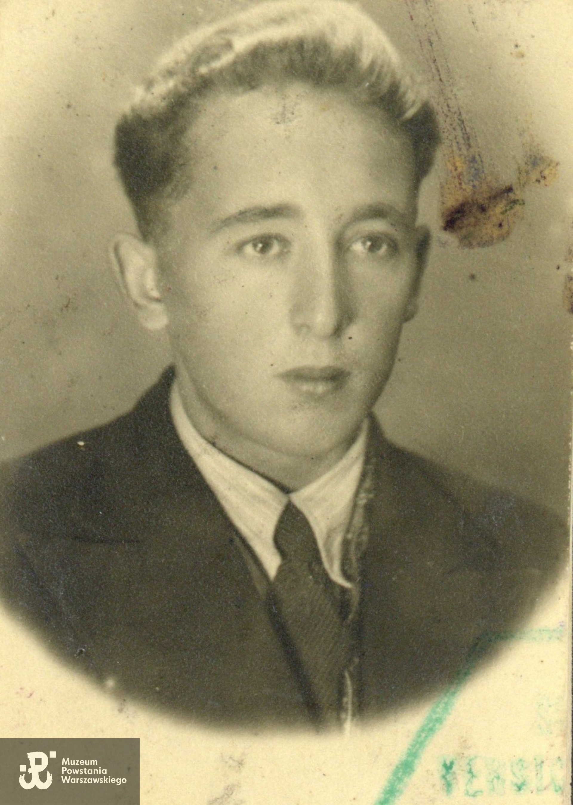 Ze zbiorów Muzeum Powstania Warszawskiego, sygn. P/8204, dar Andrzeja Wierzyńskiego.