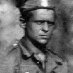 Wacław Krześniak - na zdjęciu po Powstaniu,  1945 rok. Fot. udostępnił p. Jan Zdrojek