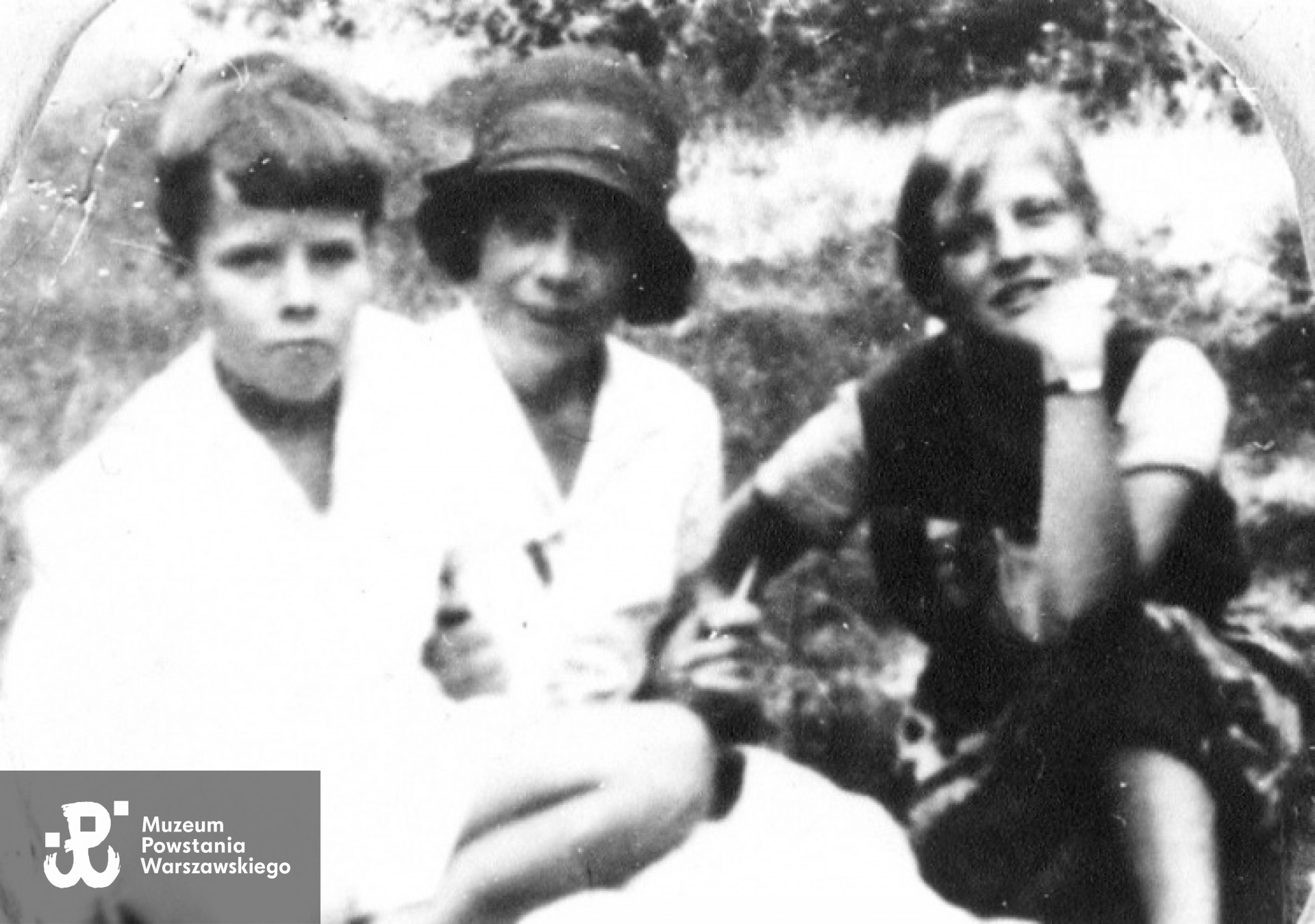 Wojciech, Anna i Zofia (siostra) Kostaneccy - rok ok. 1934. Fot. archiwum rodzinne