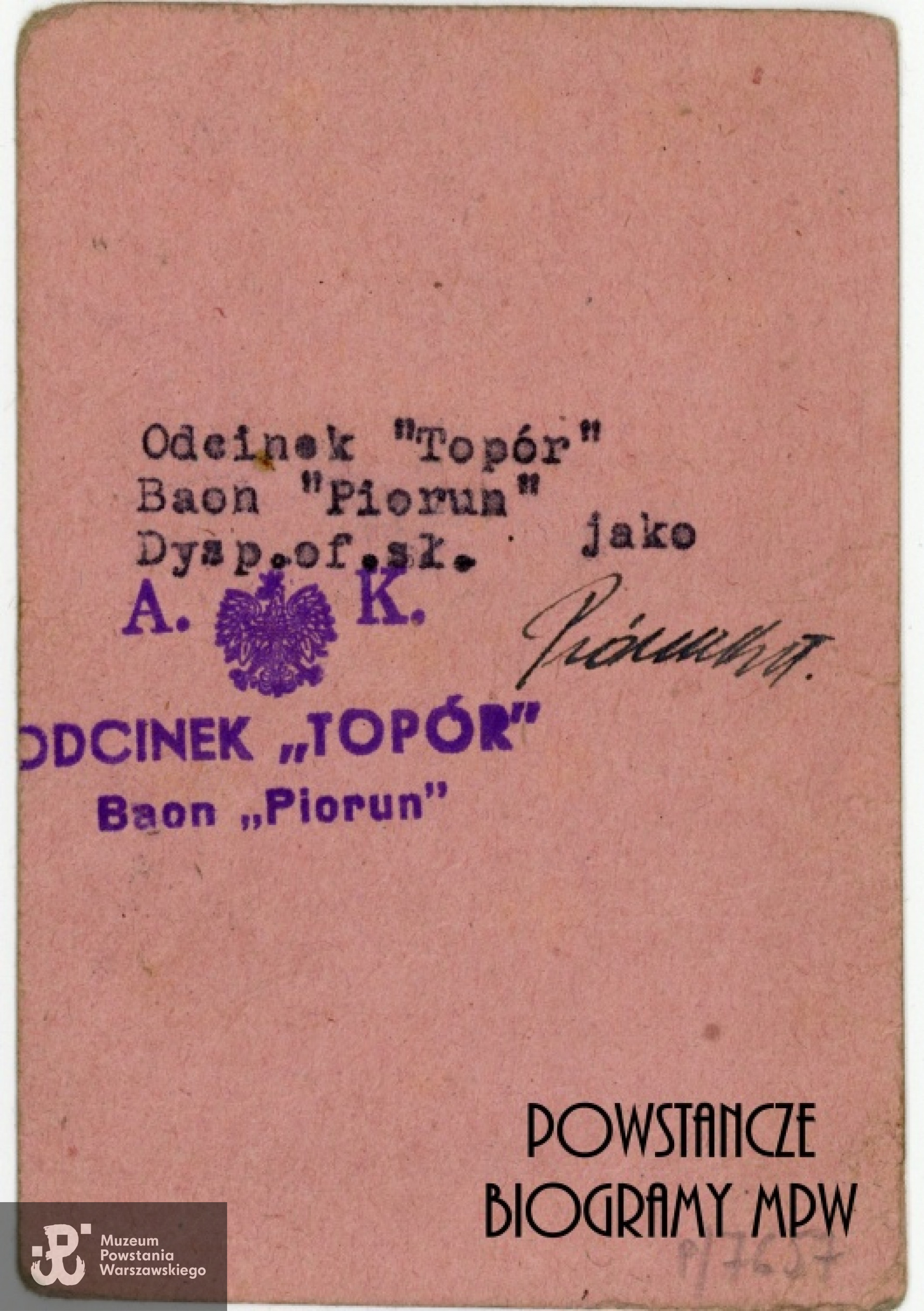 Legitymacja żołnierza AK wystawiona na dane por. Sław Jerzy. Ze zbiorów Muzeum Powstania Warszawskiego, sygn. P/7657