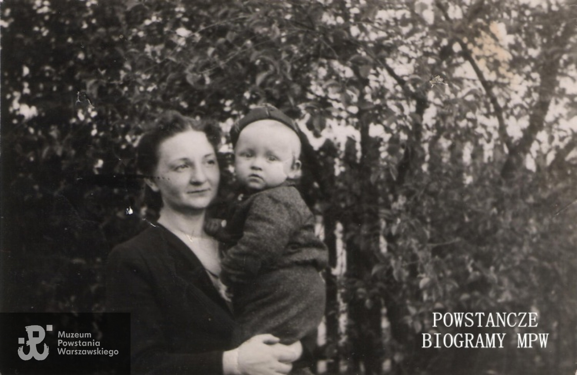 Żona Jerzego z synem Leszkiem. Fot. z archiwum rodzinnego Piotra Chodownika