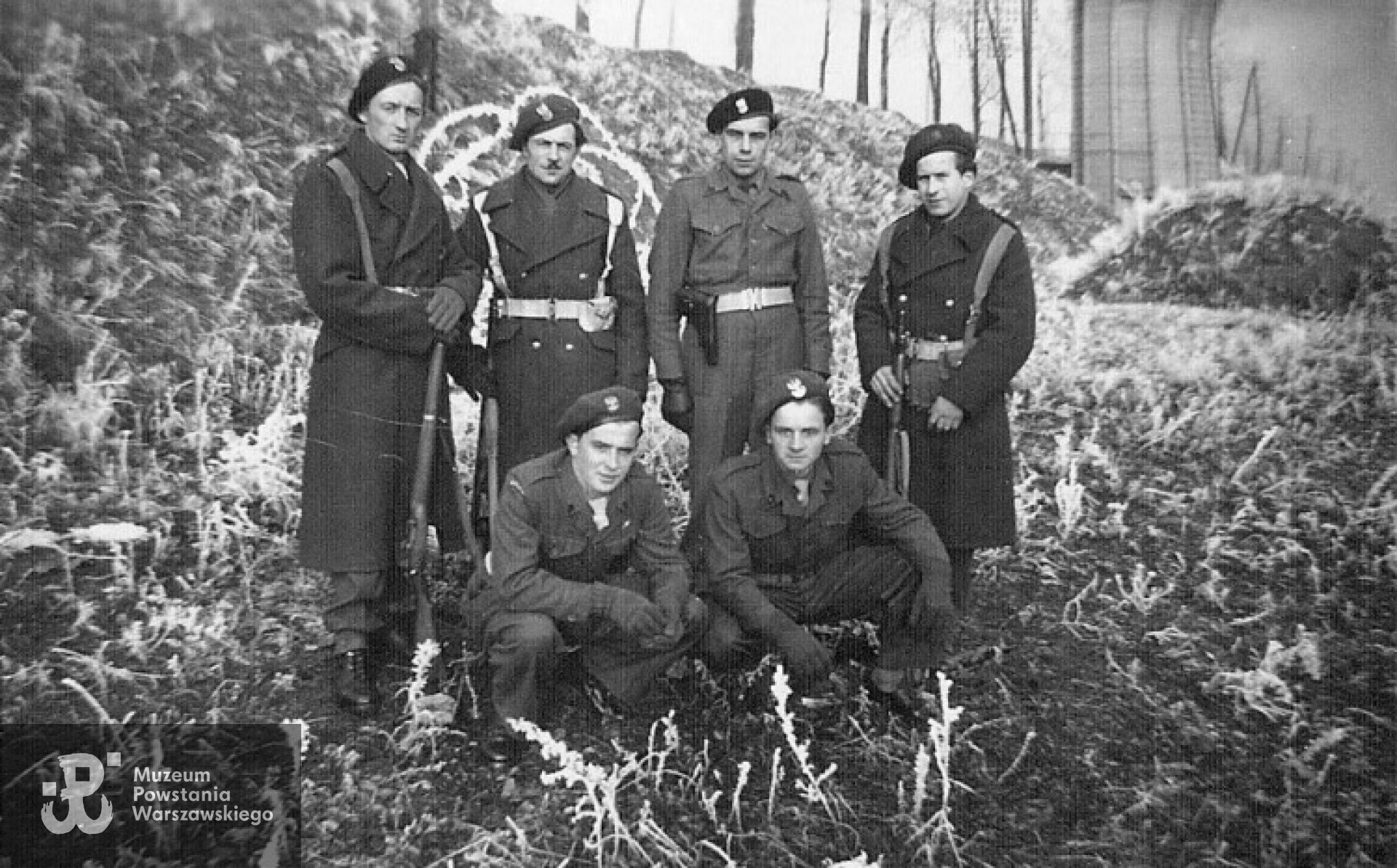 Ludwik Gruszczyński w Polskich Siłach Zbrojnych na Zachodzie: dolny rząd - pierwszy z lewej