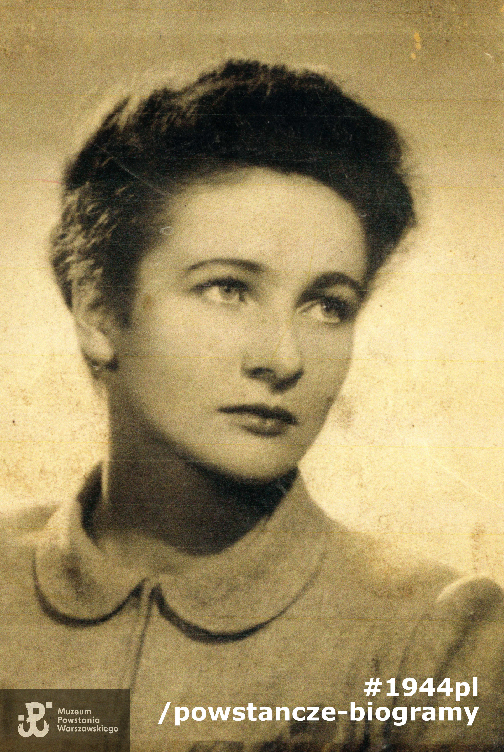 Alicja Pniewska, po mężu Sieciechowicz, 1946 rok. Fot. z archiwum rodzinnego Alicji Sieciechowicz przekazana przez Nią osobiście do zbiorów Muzeum Powstania Warszawskiego we wrześniu 2014 r., sygn.  P/8071/14