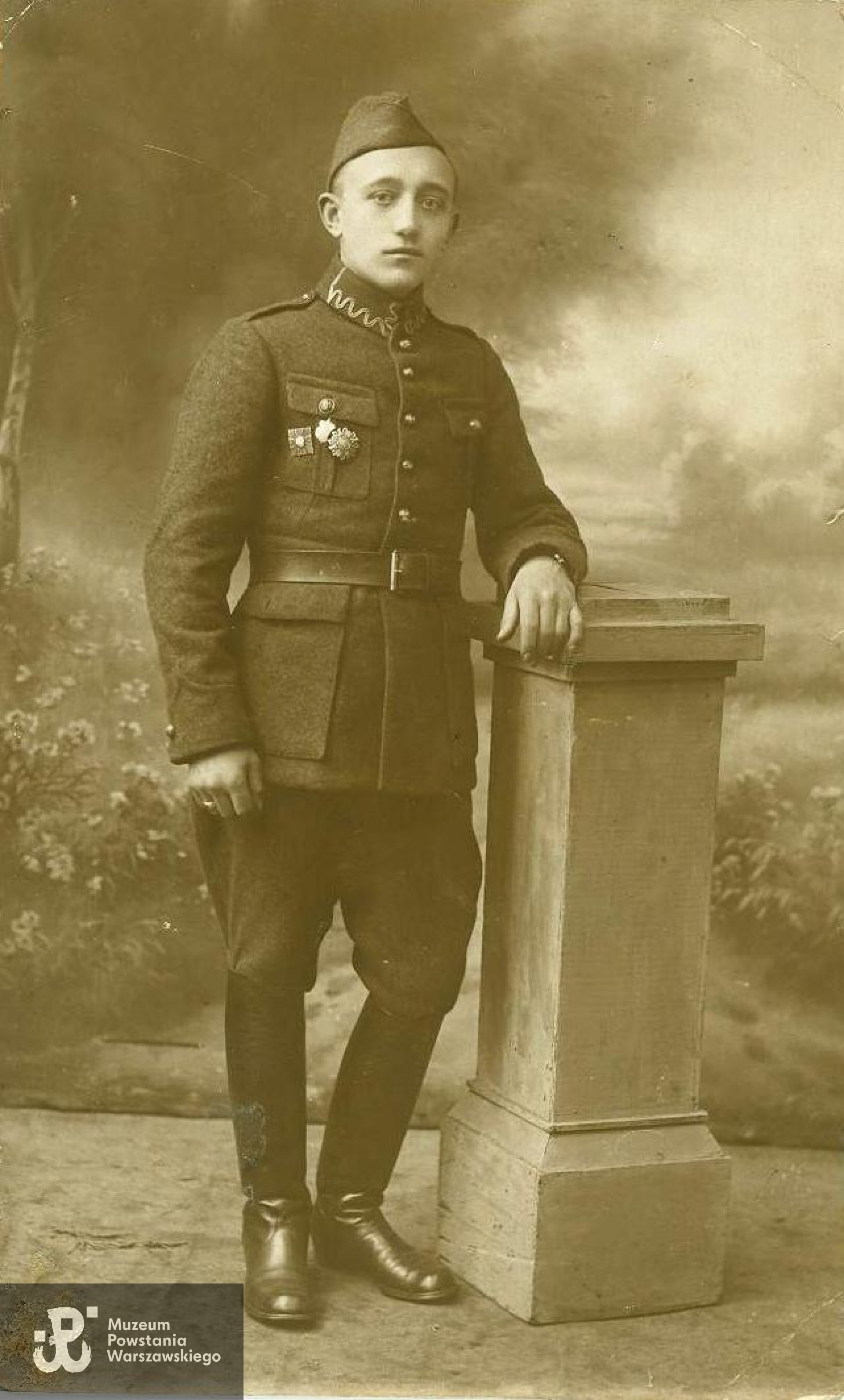 Czesław Judycki, fotografia wykonana w 1920 roku. Ze zbiorów  rodzinnych p. Stanisława Krakowskiego